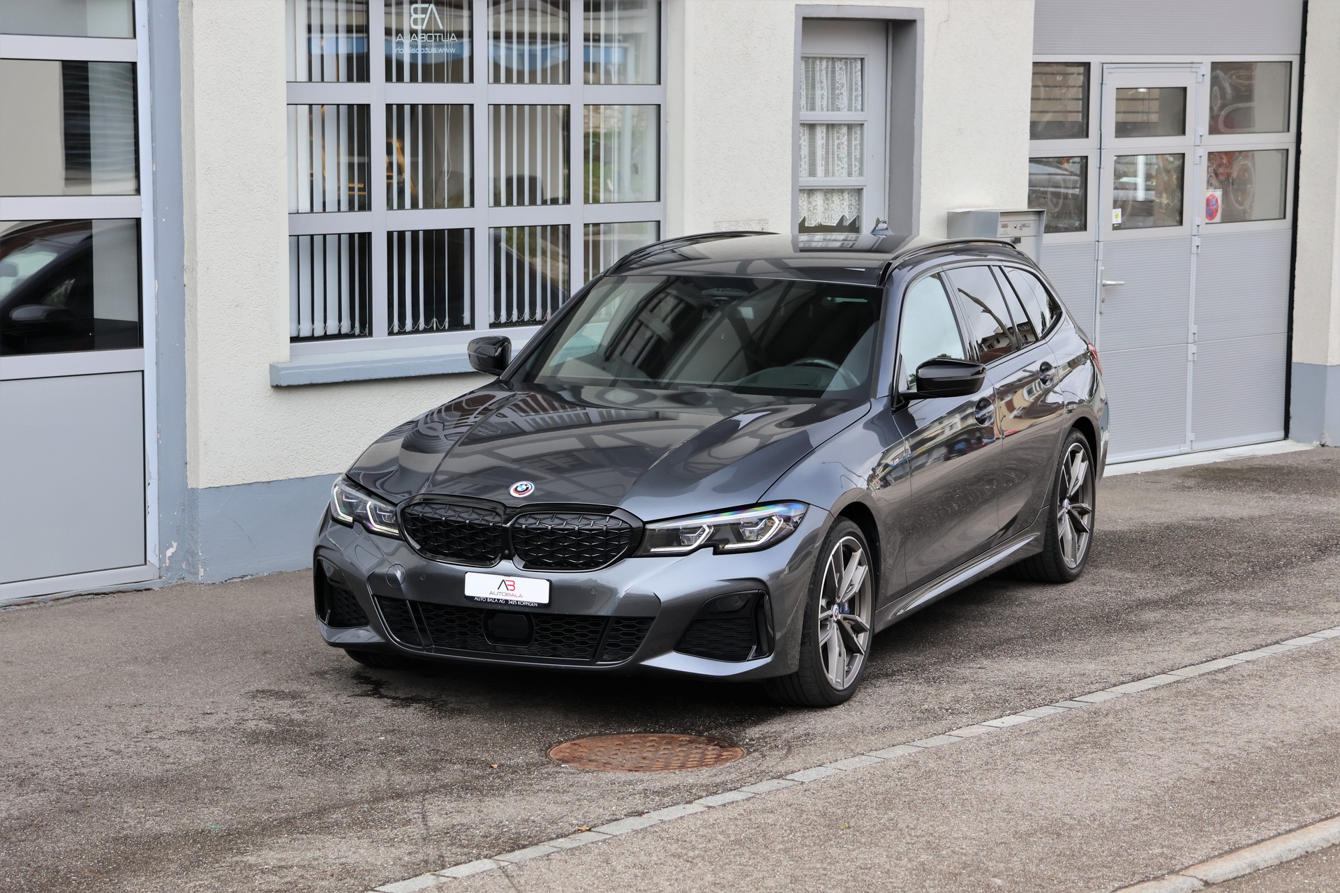 BMW M340i xDrive 48V Touring Steptronic (CH)-image-0