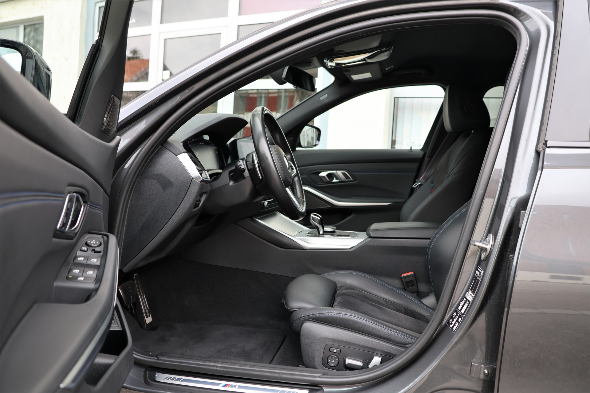 BMW M340i xDrive 48V Touring Steptronic (CH)-image-8