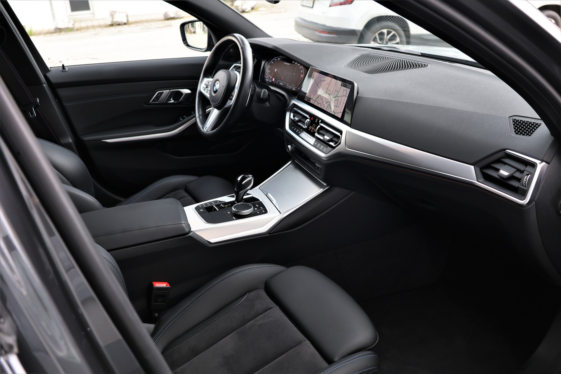BMW M340i xDrive 48V Touring Steptronic (CH)-image-18