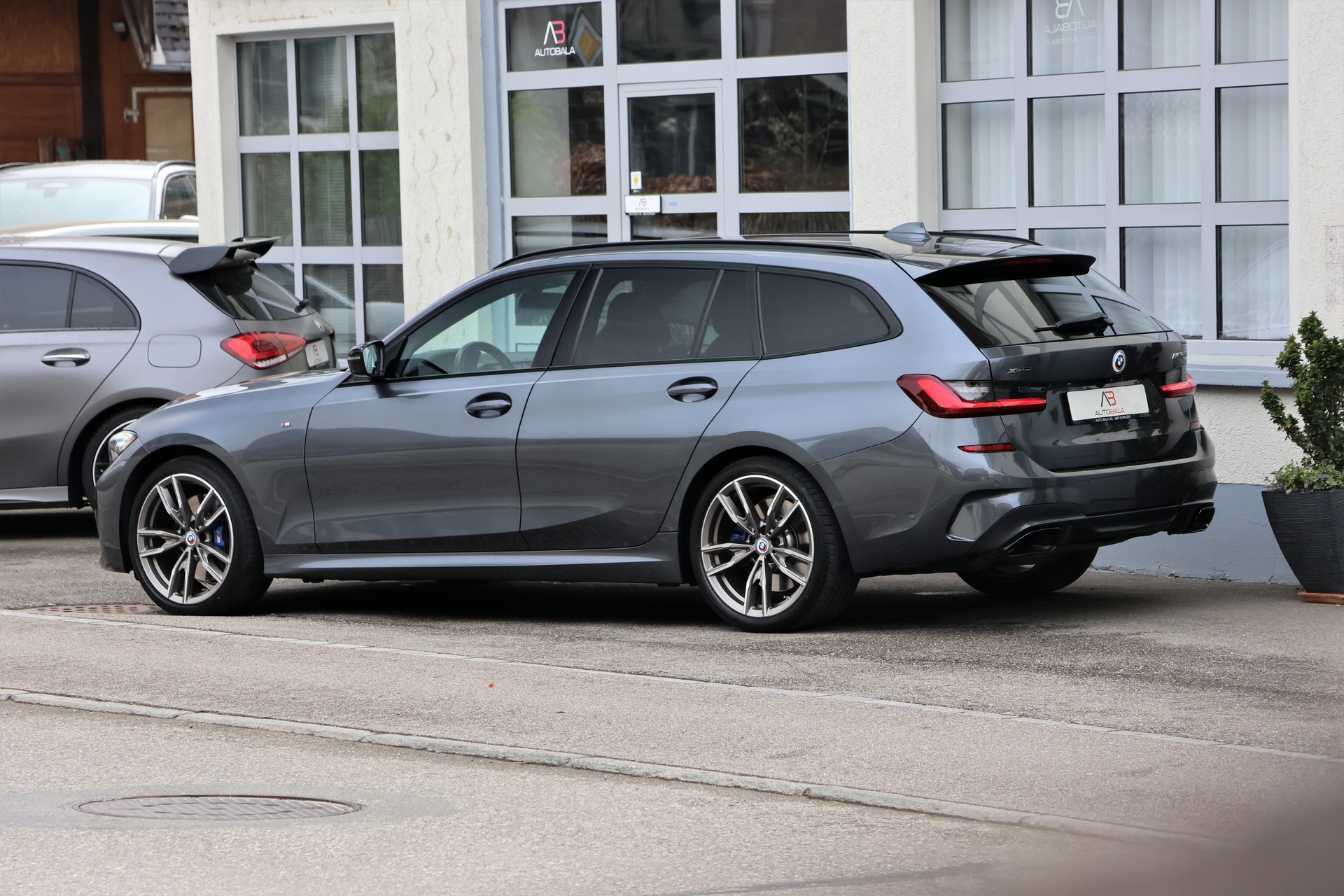 BMW M340i xDrive 48V Touring Steptronic (CH)-image-4