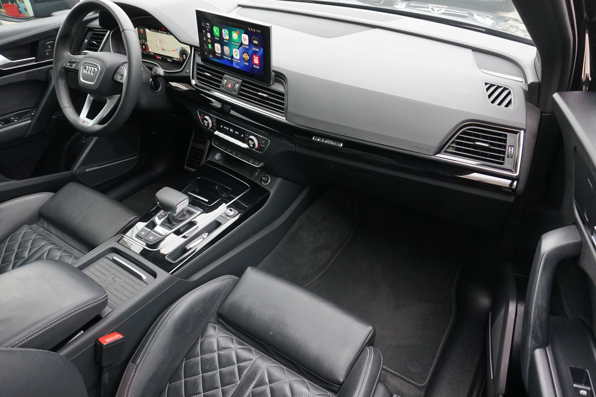 AUDI Q5 40 TDI Black Editition 2,0 TDi quattro 204 PS CH-Auto mit Gratisservice!!-image-15