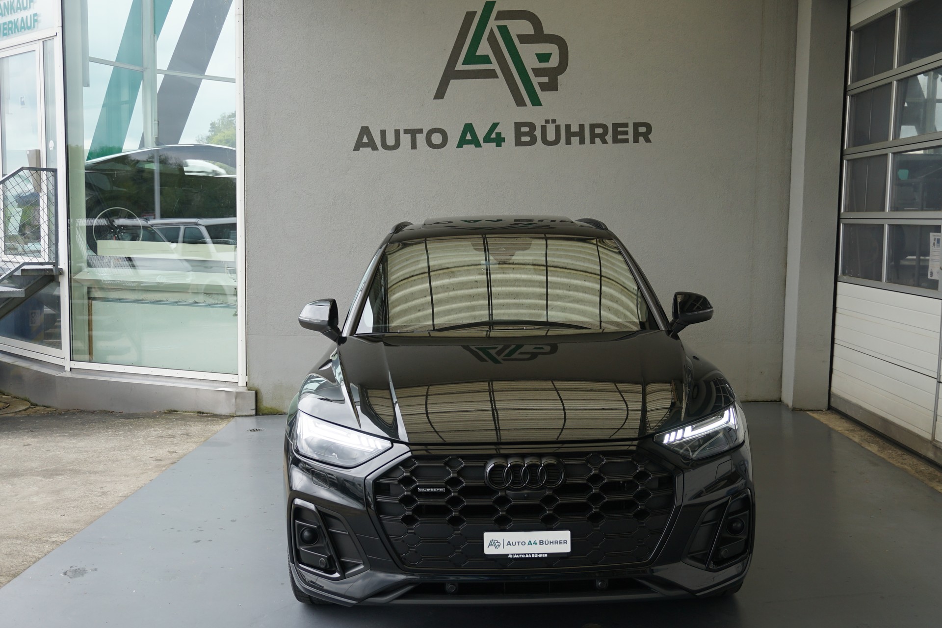 AUDI Q5 40 TDI Black Editition 2,0 TDi quattro 204 PS CH-Auto mit Gratisservice!!-image-10