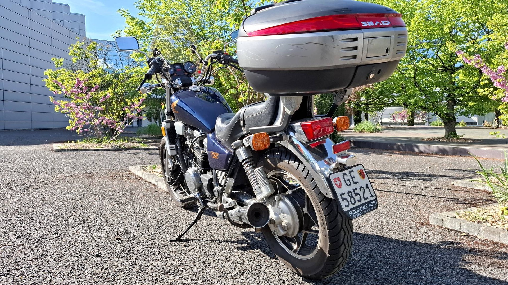 HONDA VF 750 C E-image-1