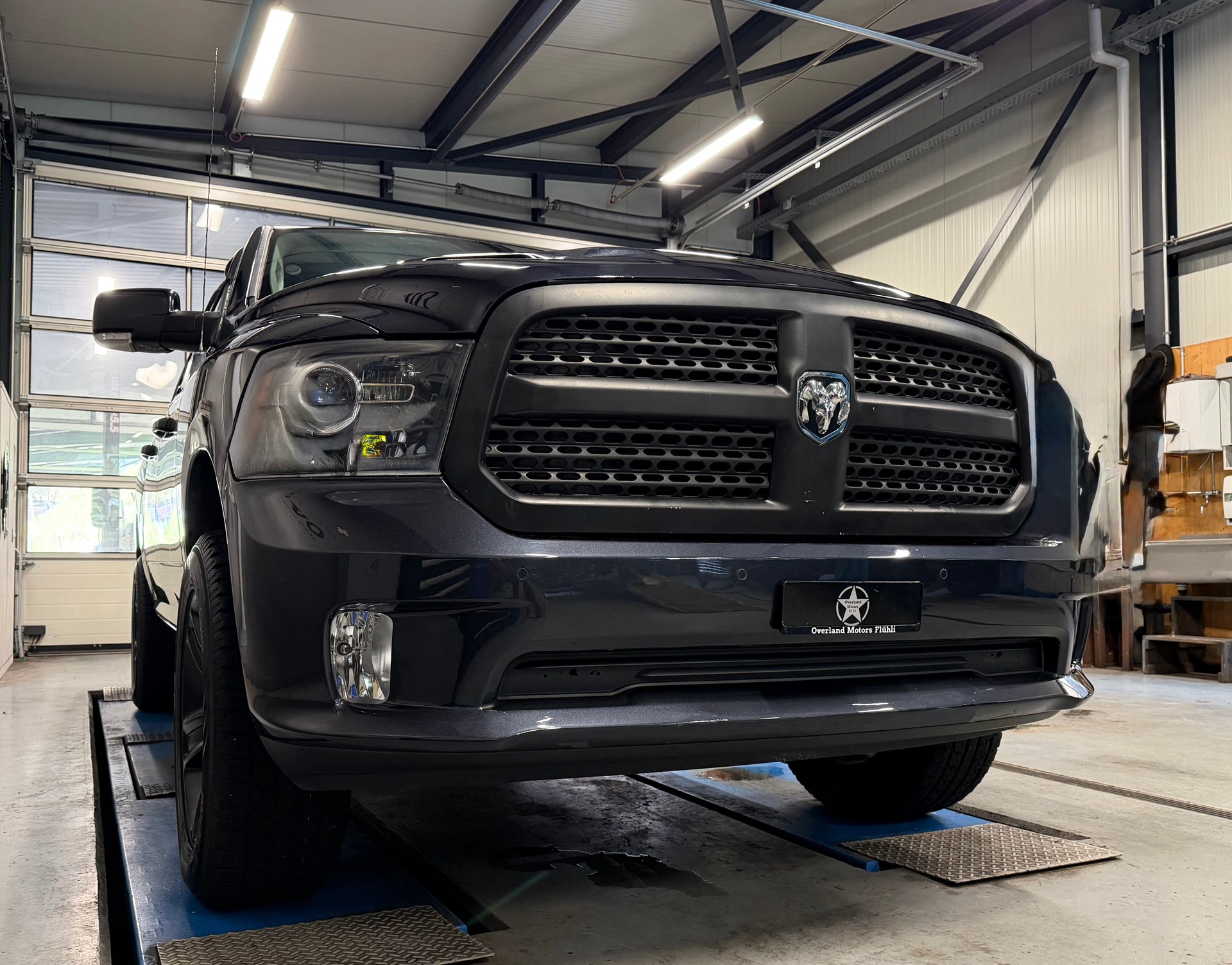 DODGE 1500 HEMI V8-image-6