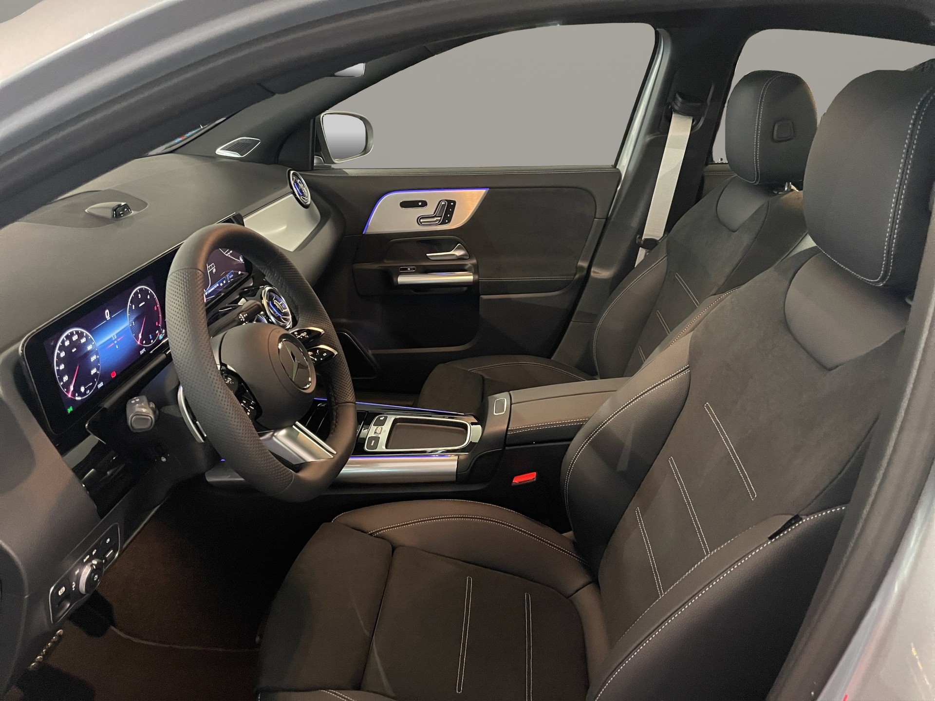 MERCEDES-BENZ GLA 220d 4Matic 8G-DCTSwiss Star-image-7