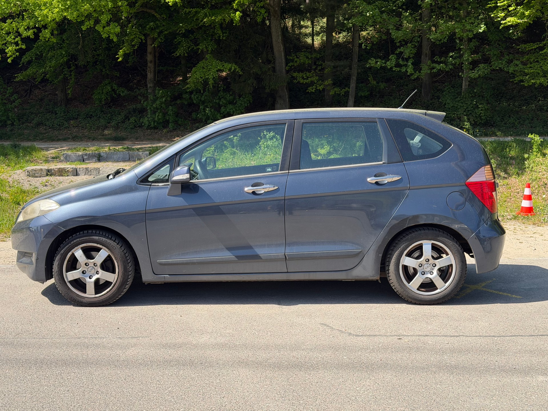 HONDA FR-V 1.8i Swiss-image-1