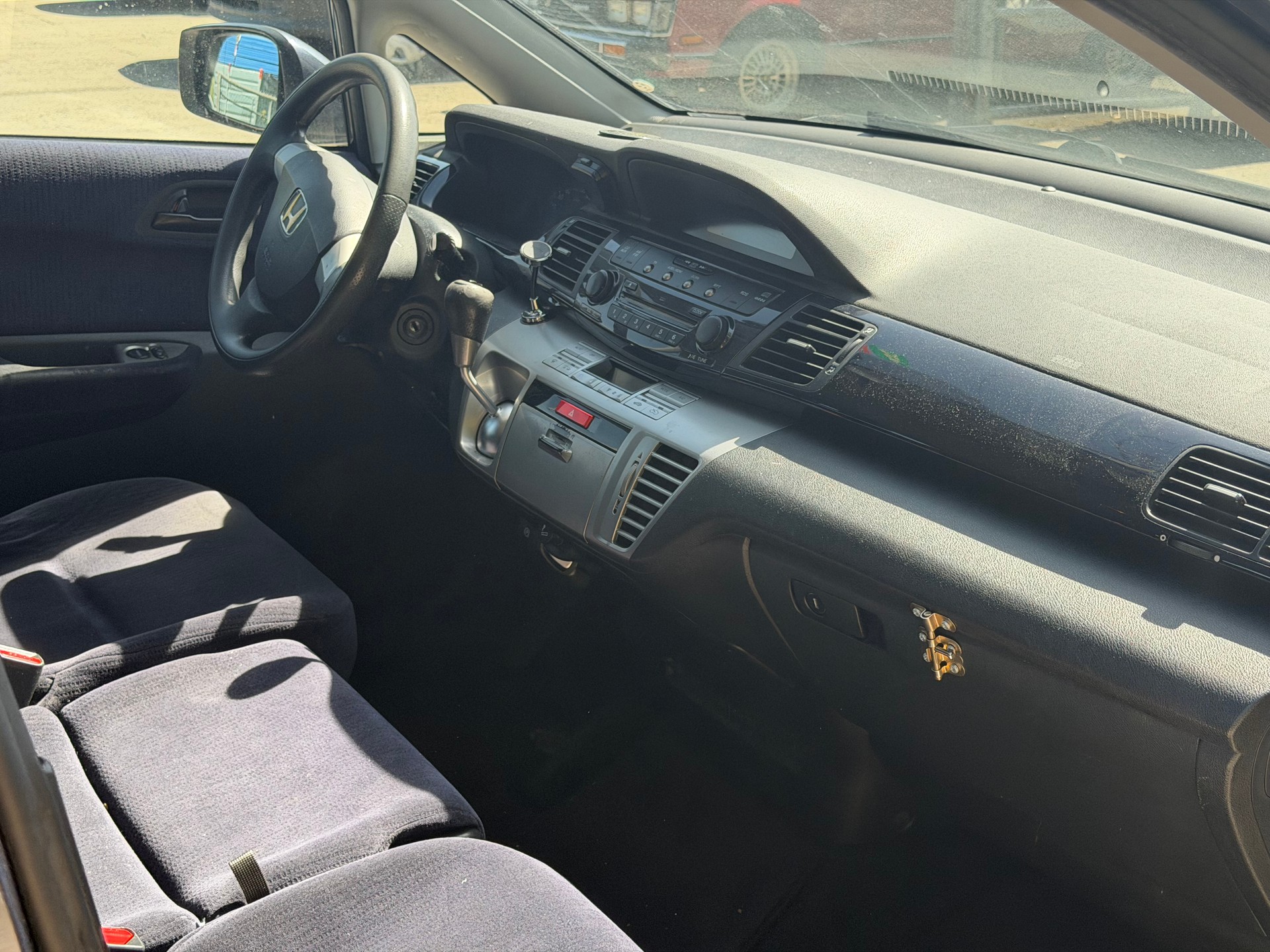 HONDA FR-V 1.8i Swiss-image-4