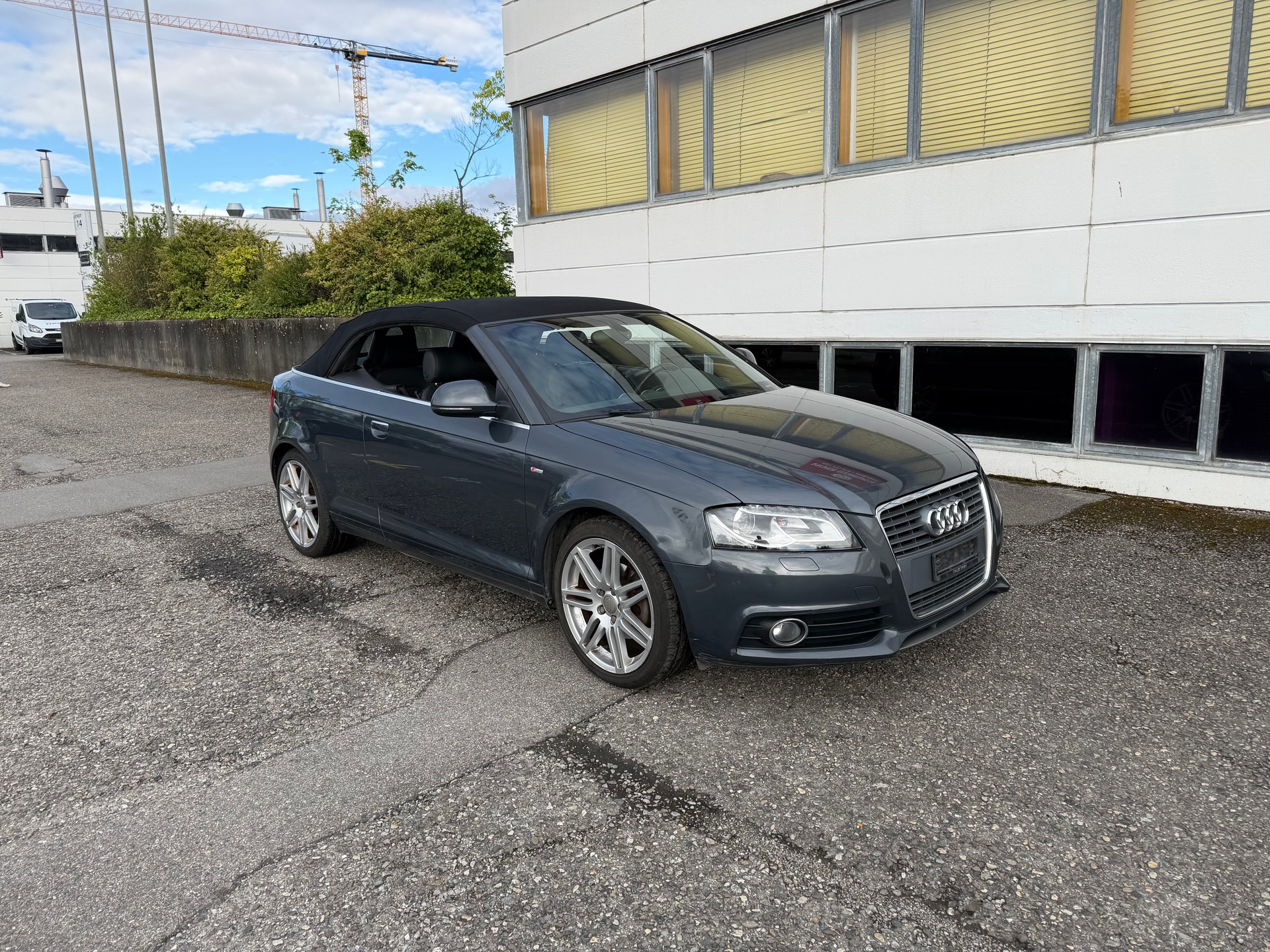 AUDI A3 Cabriolet 1.8 TFSI Attraction-image-2