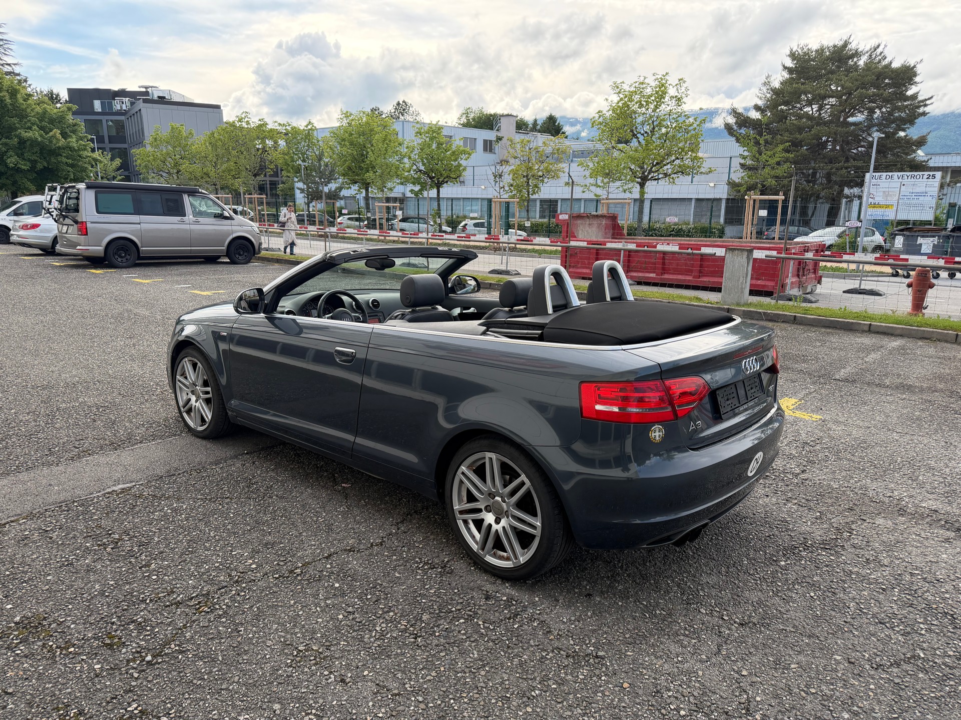 AUDI A3 Cabriolet 1.8 TFSI Attraction-image-11
