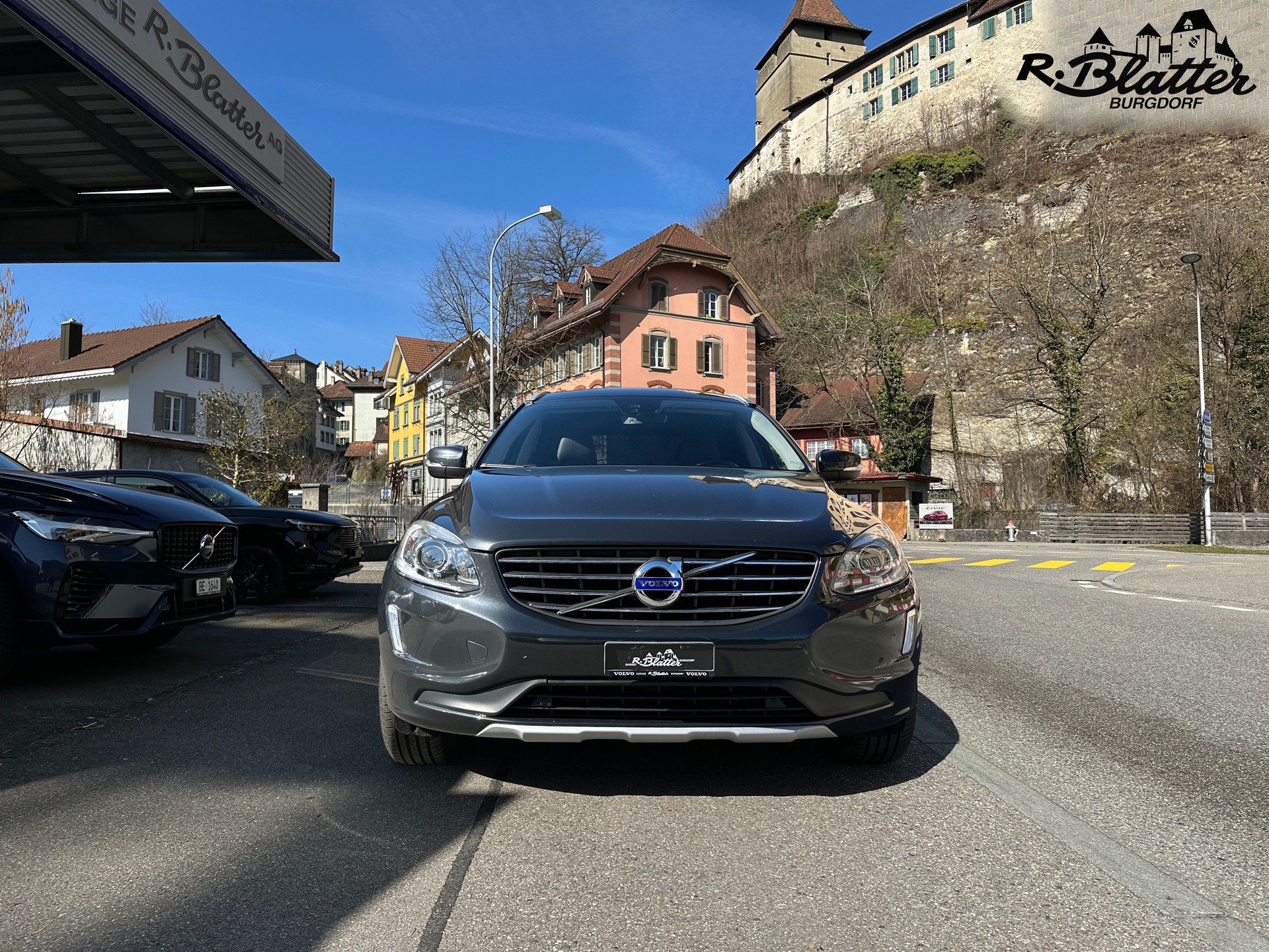 VOLVO XC60 D4 AWD Summum Geartronic-image-1