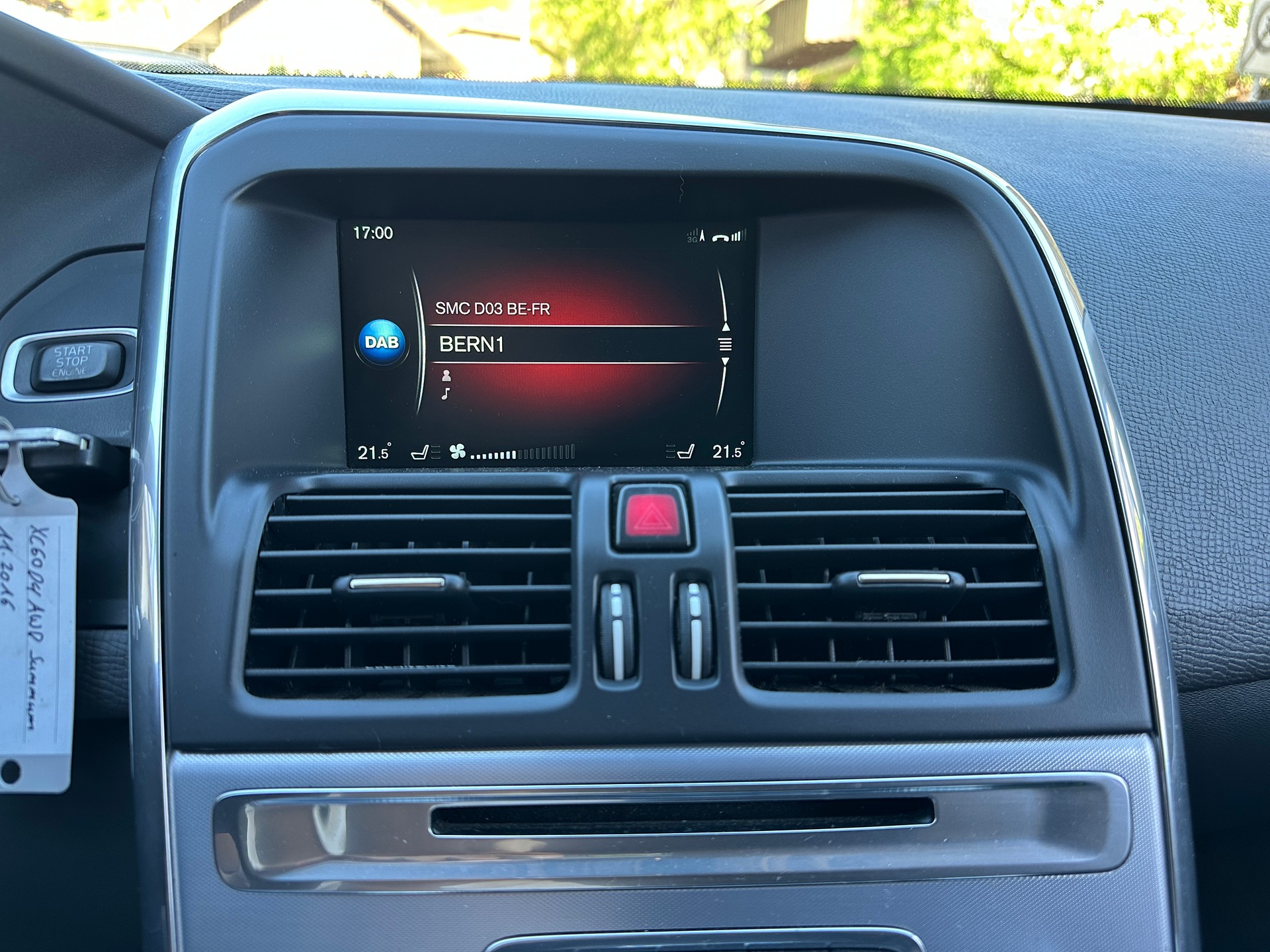 VOLVO XC60 D4 AWD Summum Geartronic-image-9