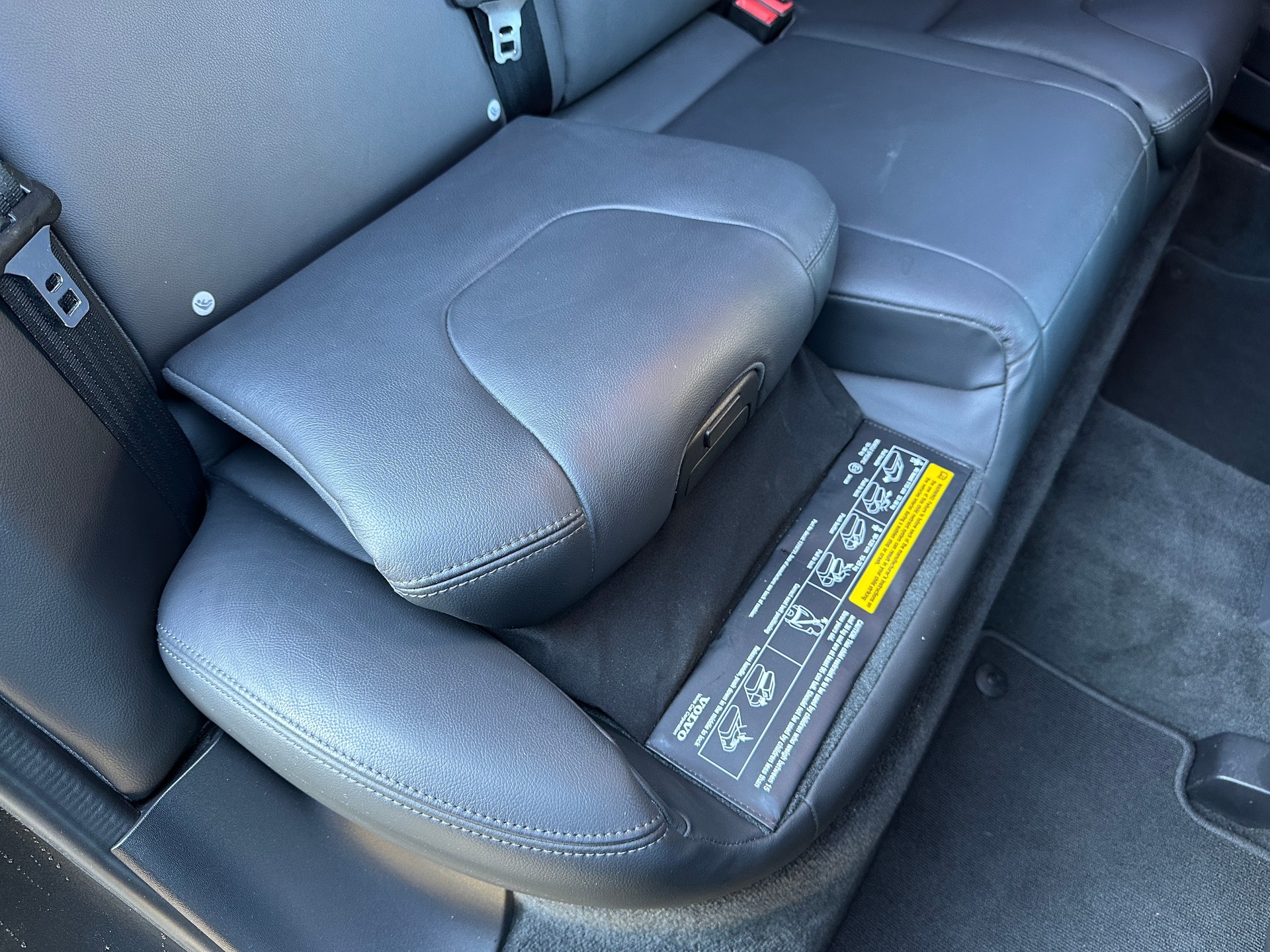 VOLVO XC60 D4 AWD Summum Geartronic-image-19