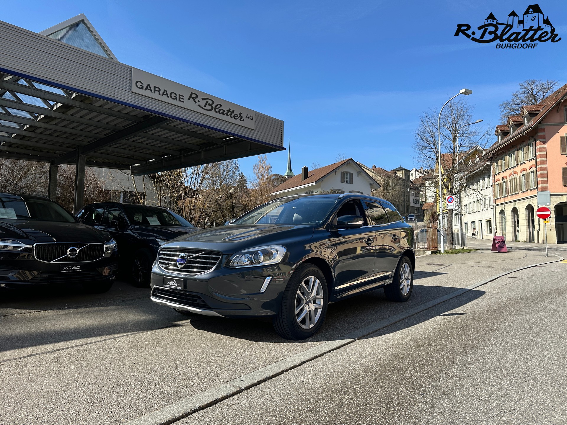 VOLVO XC60 D4 AWD Summum Geartronic-image-0