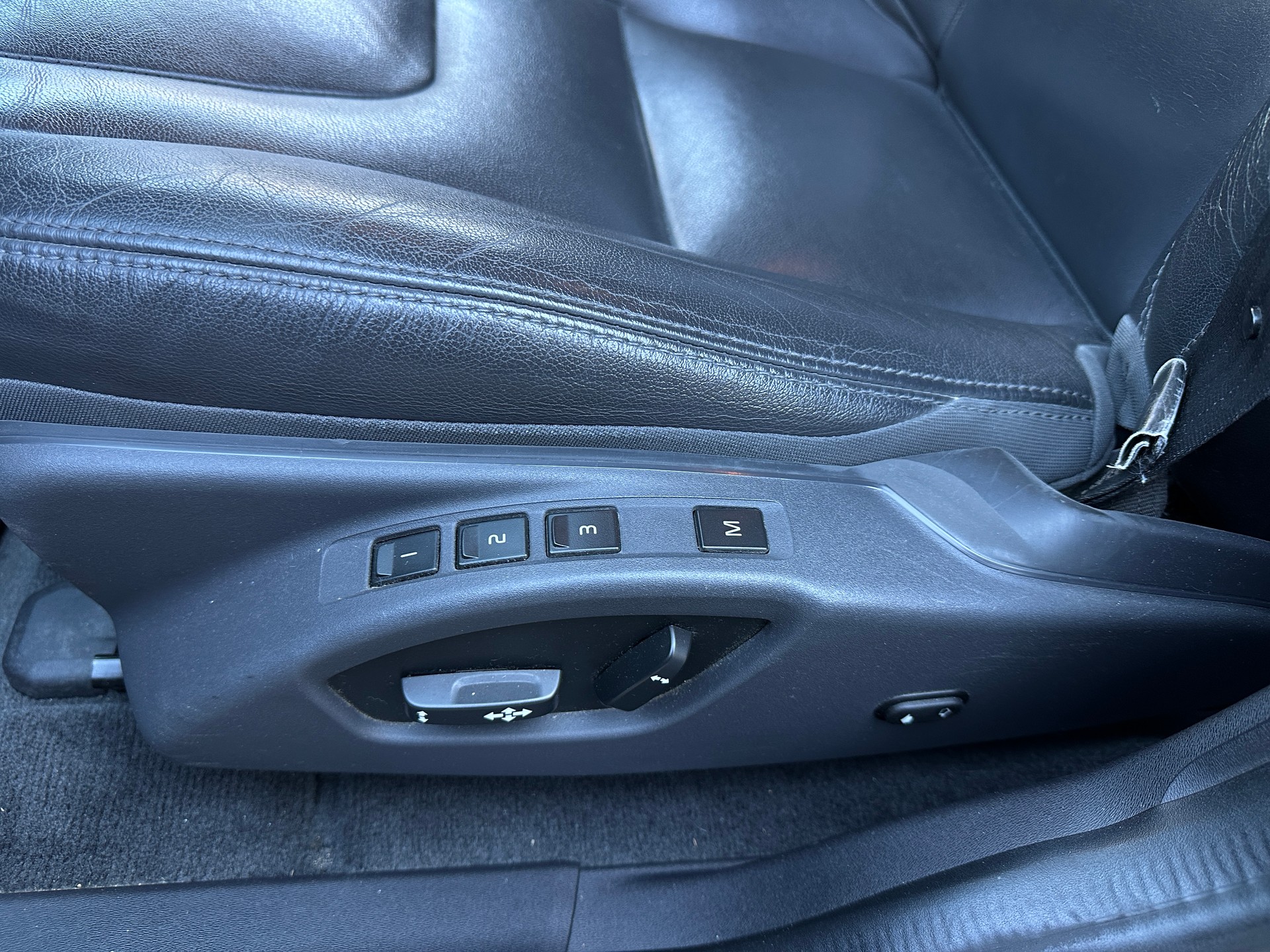 VOLVO XC60 D4 AWD Summum Geartronic-image-18