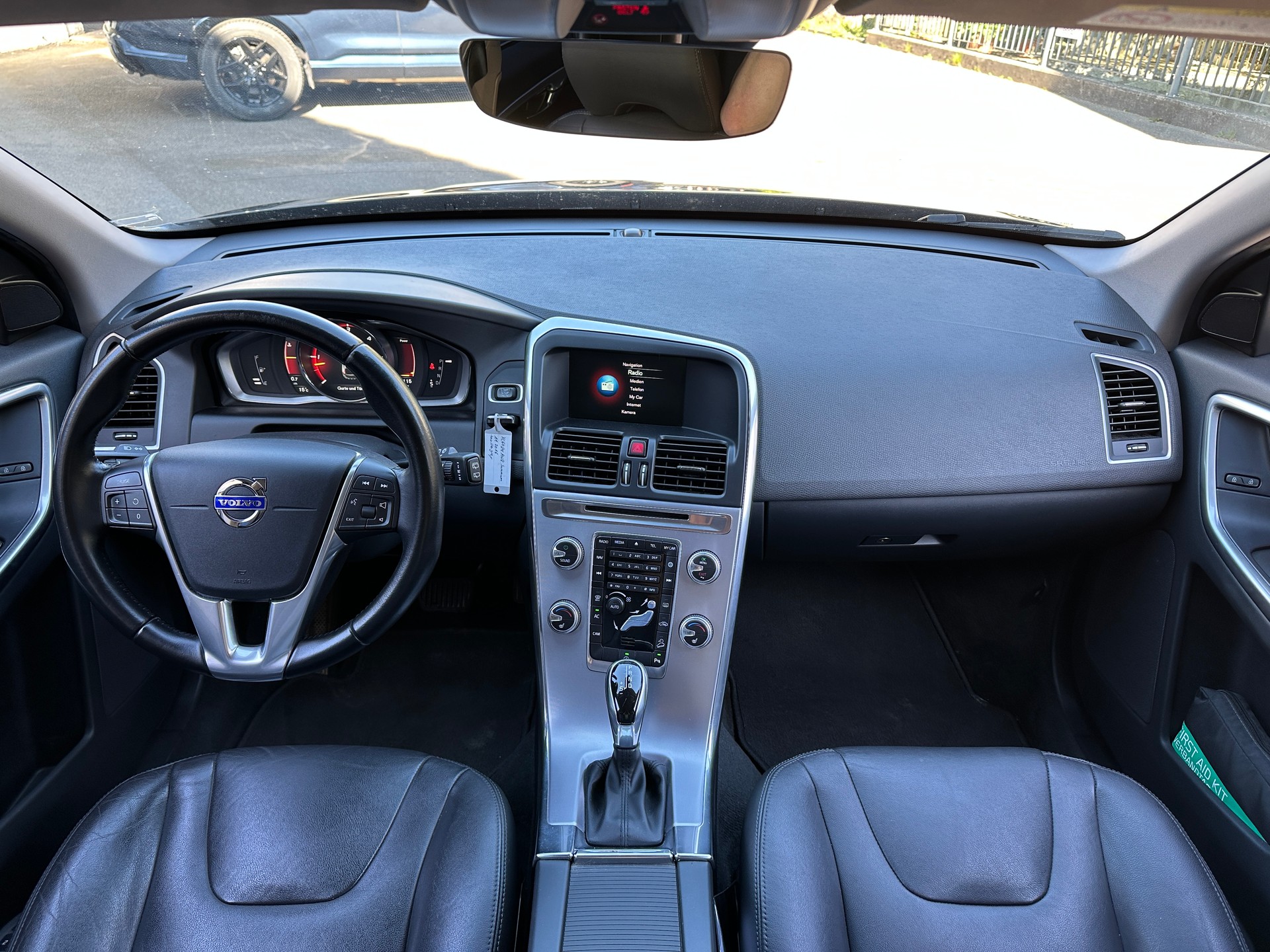 VOLVO XC60 D4 AWD Summum Geartronic-image-7