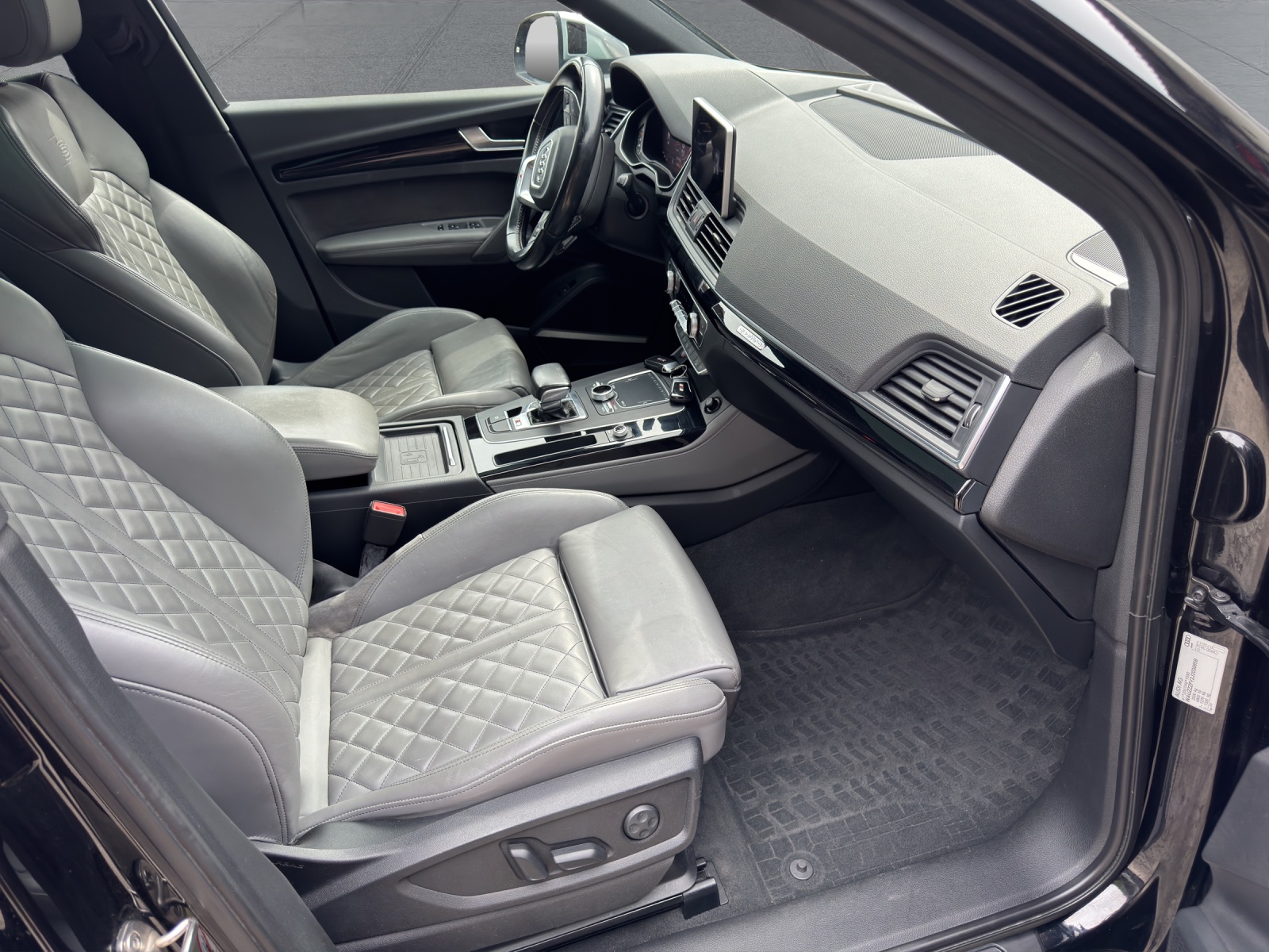 AUDI SQ5 3.0 TFSI quattro S-tronic-image-12