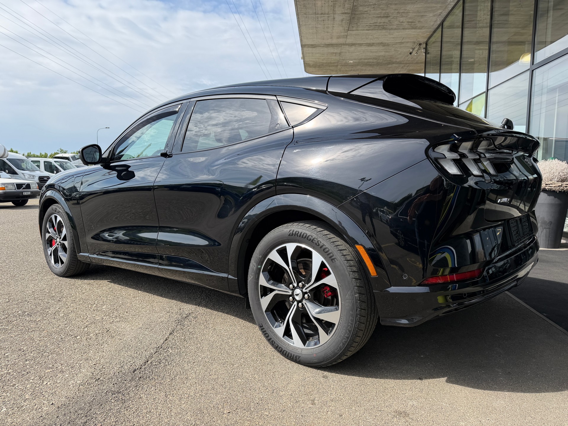 FORD Mustang MACH-E Premium AWD 88 kWh-image-4