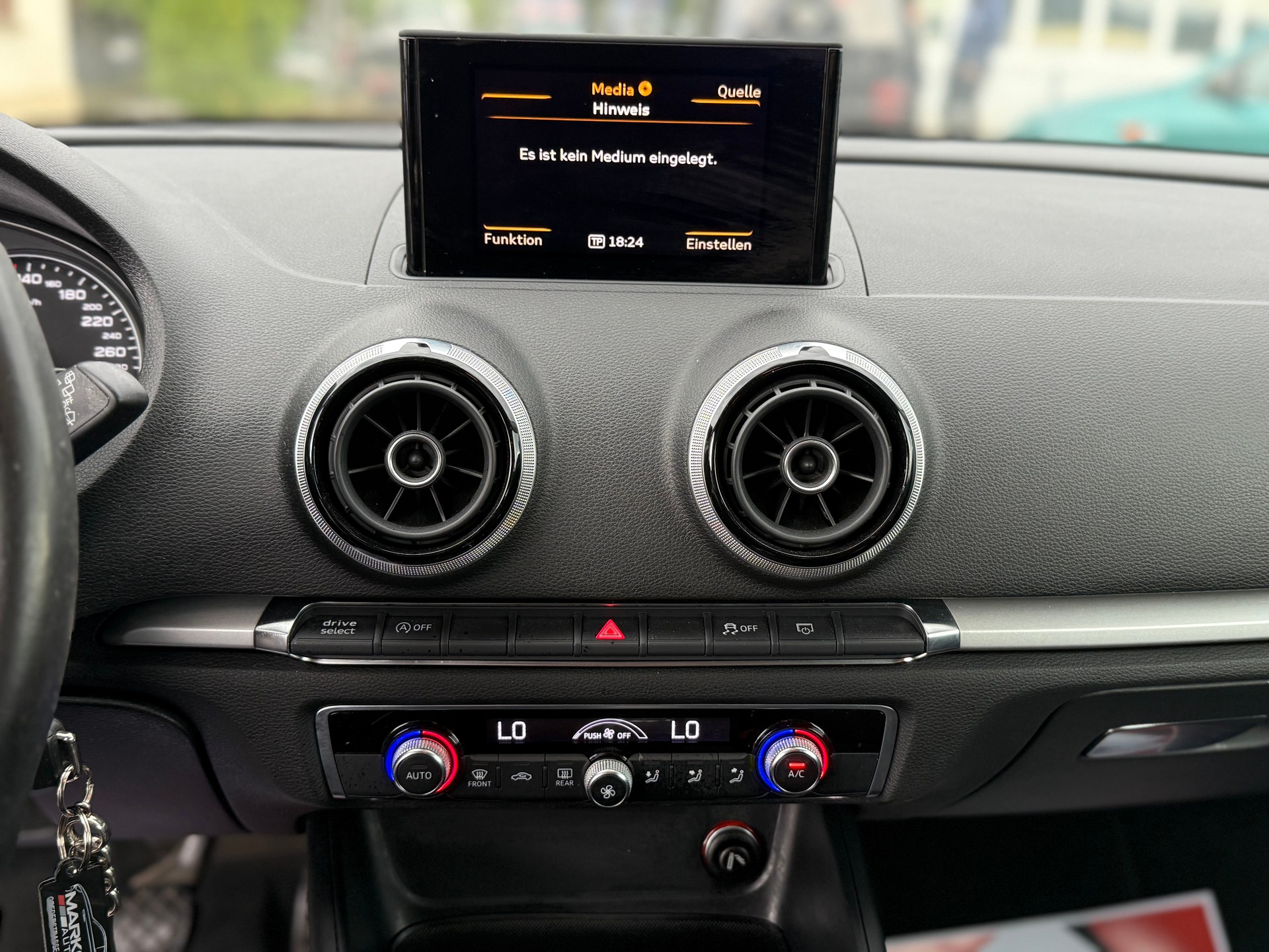 AUDI A3 1.4 TFSI Ambiente-image-9