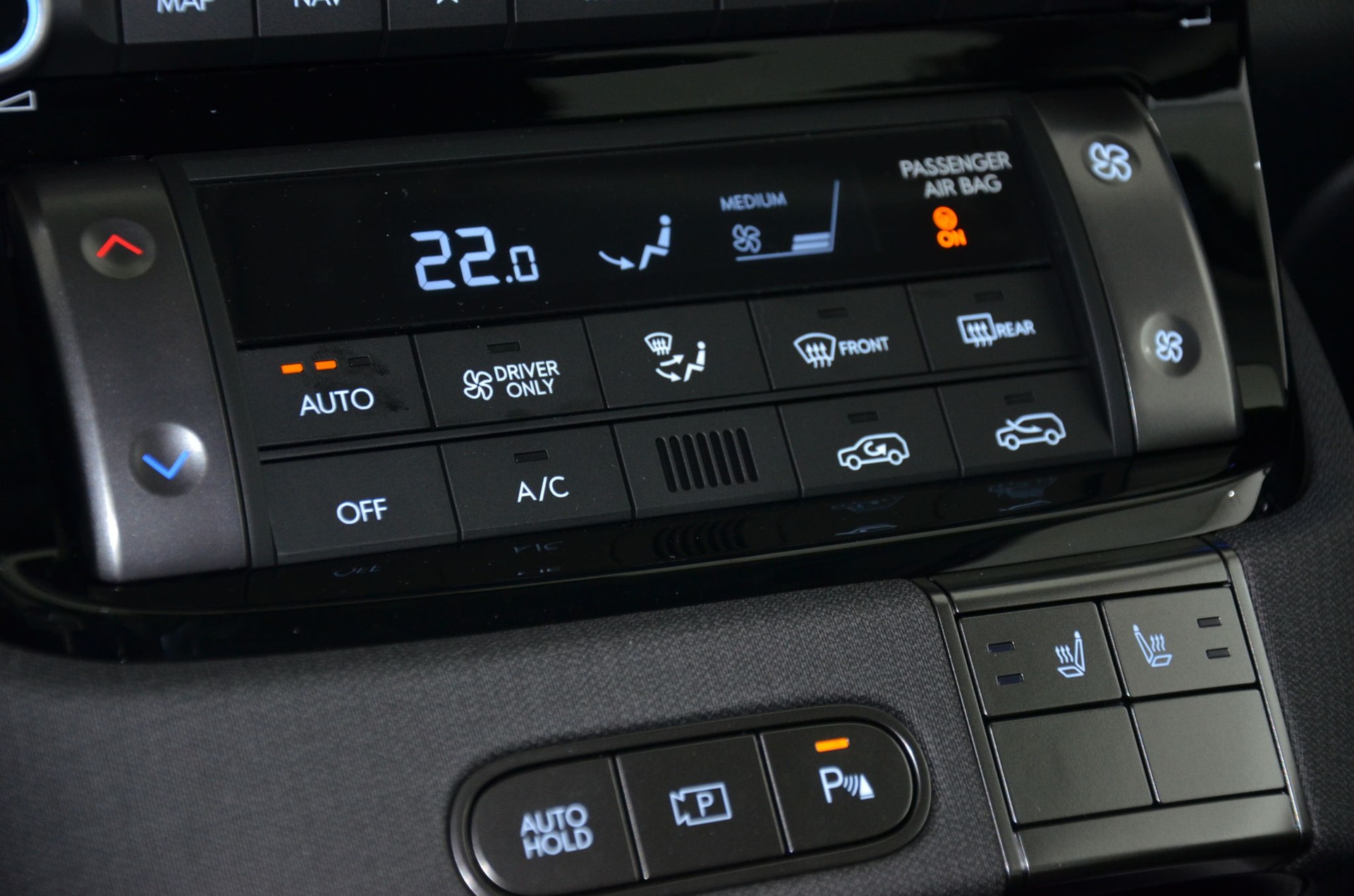 HYUNDAI Inster 49kWh Luxury-image-23
