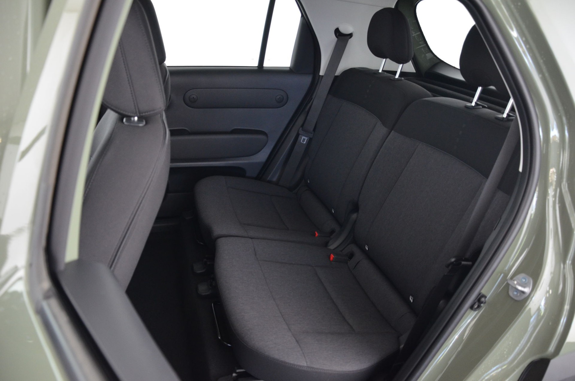 HYUNDAI Inster 49kWh Luxury-image-13