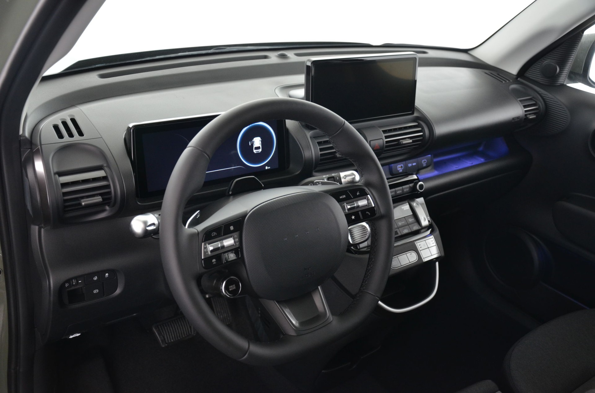 HYUNDAI Inster 49kWh Luxury-image-10