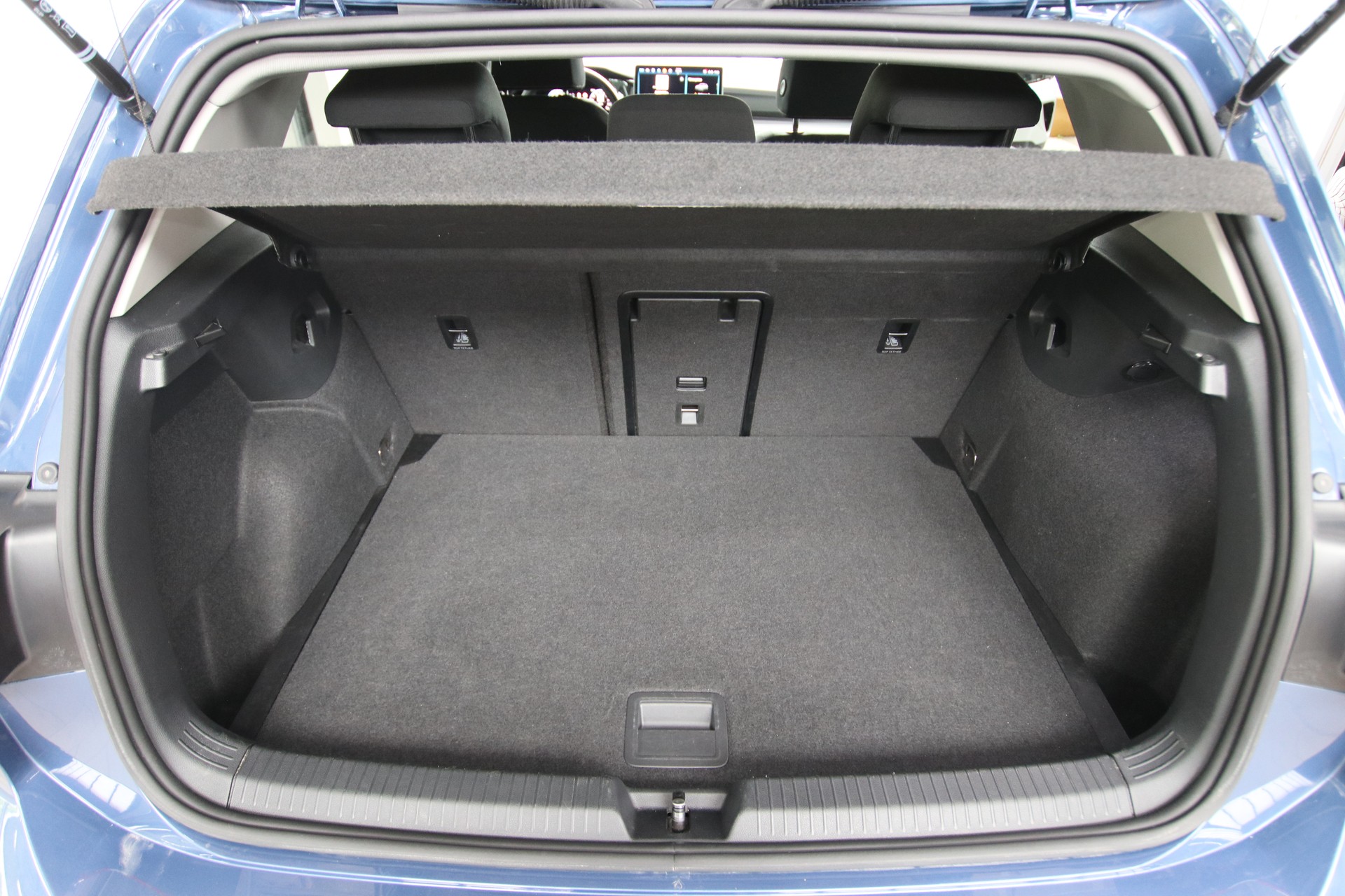 VW Golf 1.5 e TSI mHEV United DSG-image-15