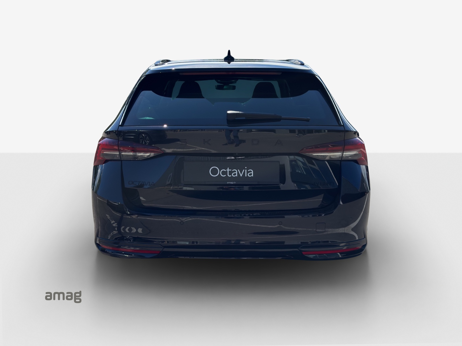 SKODA Octavia Sportline Dynamic-image-3