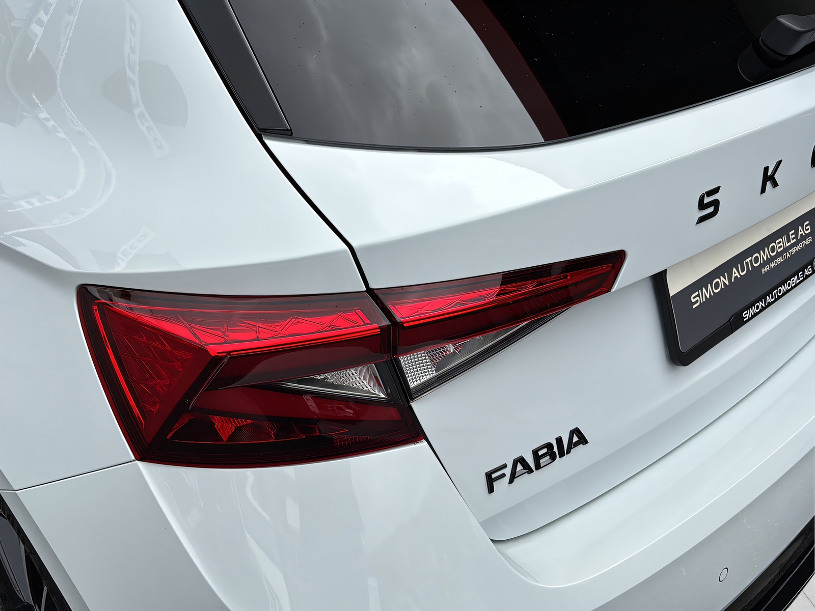SKODA Fabia 1.0 TSI Monte Carlo DSG-image-7