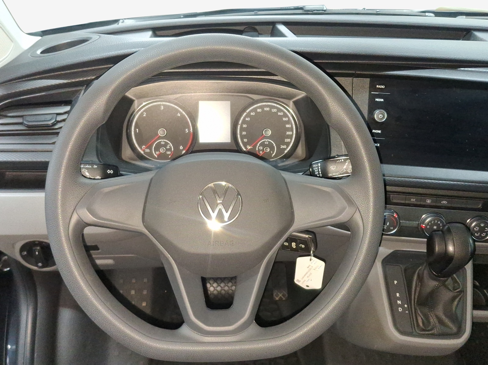 VW T6.1 2.0 TDI DSG-image-8