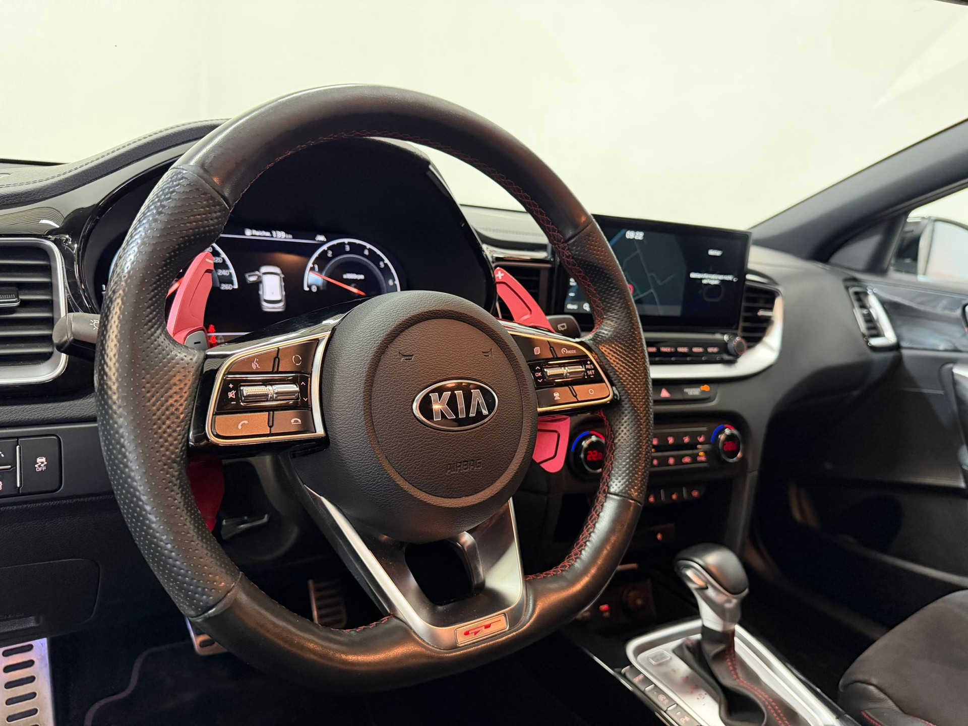 KIA Ceed 1.6 T-GDi GT DCT-image-4