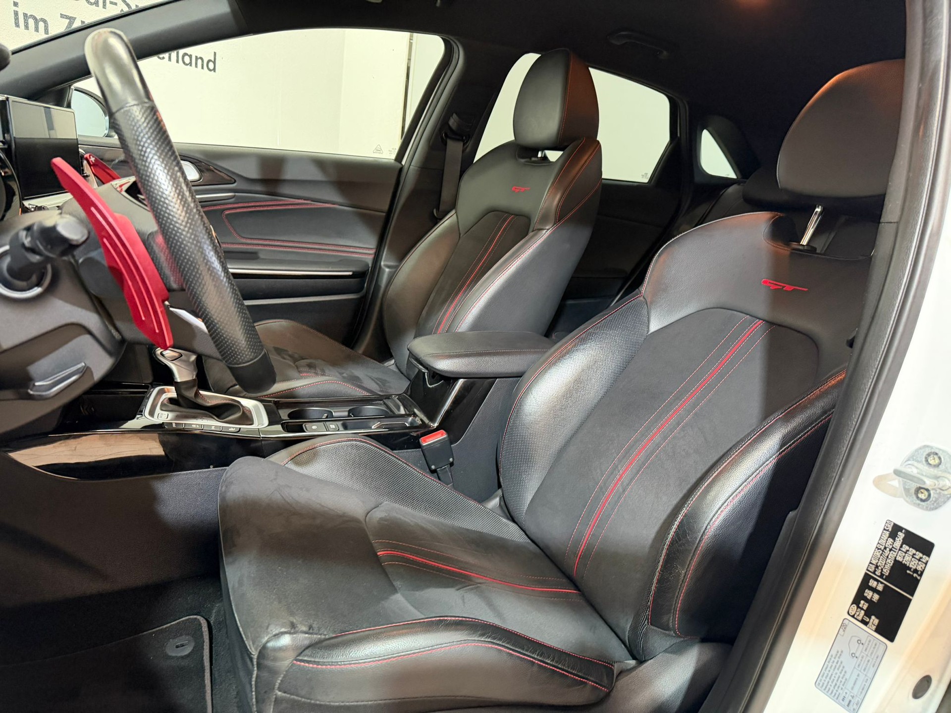 KIA Ceed 1.6 T-GDi GT DCT-image-7