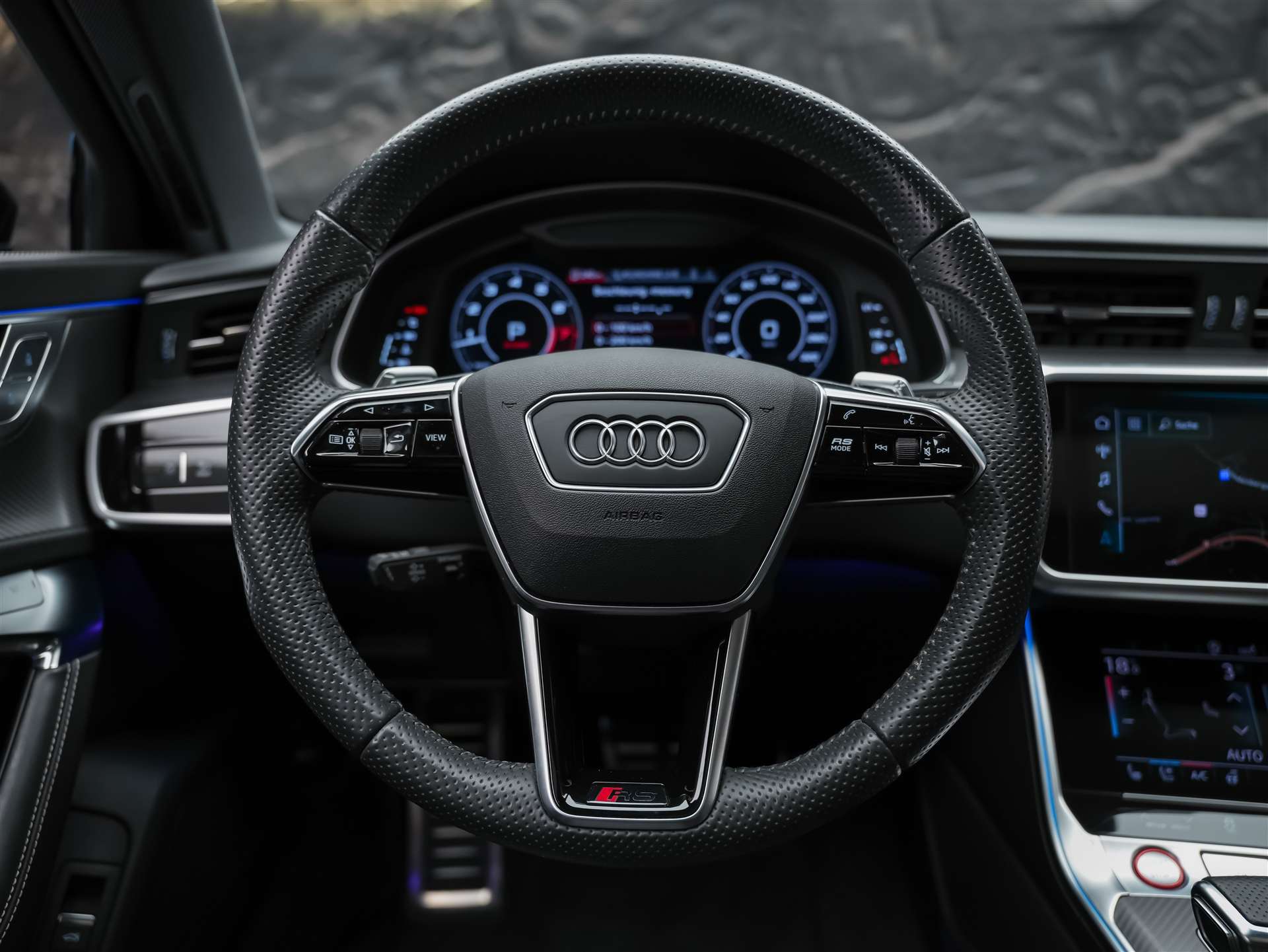 AUDI RS6 Avant 4.0 TFSI V8 quattro *CH-Auto*Panorama*Sitzlüftung*Head-Up*-image-21