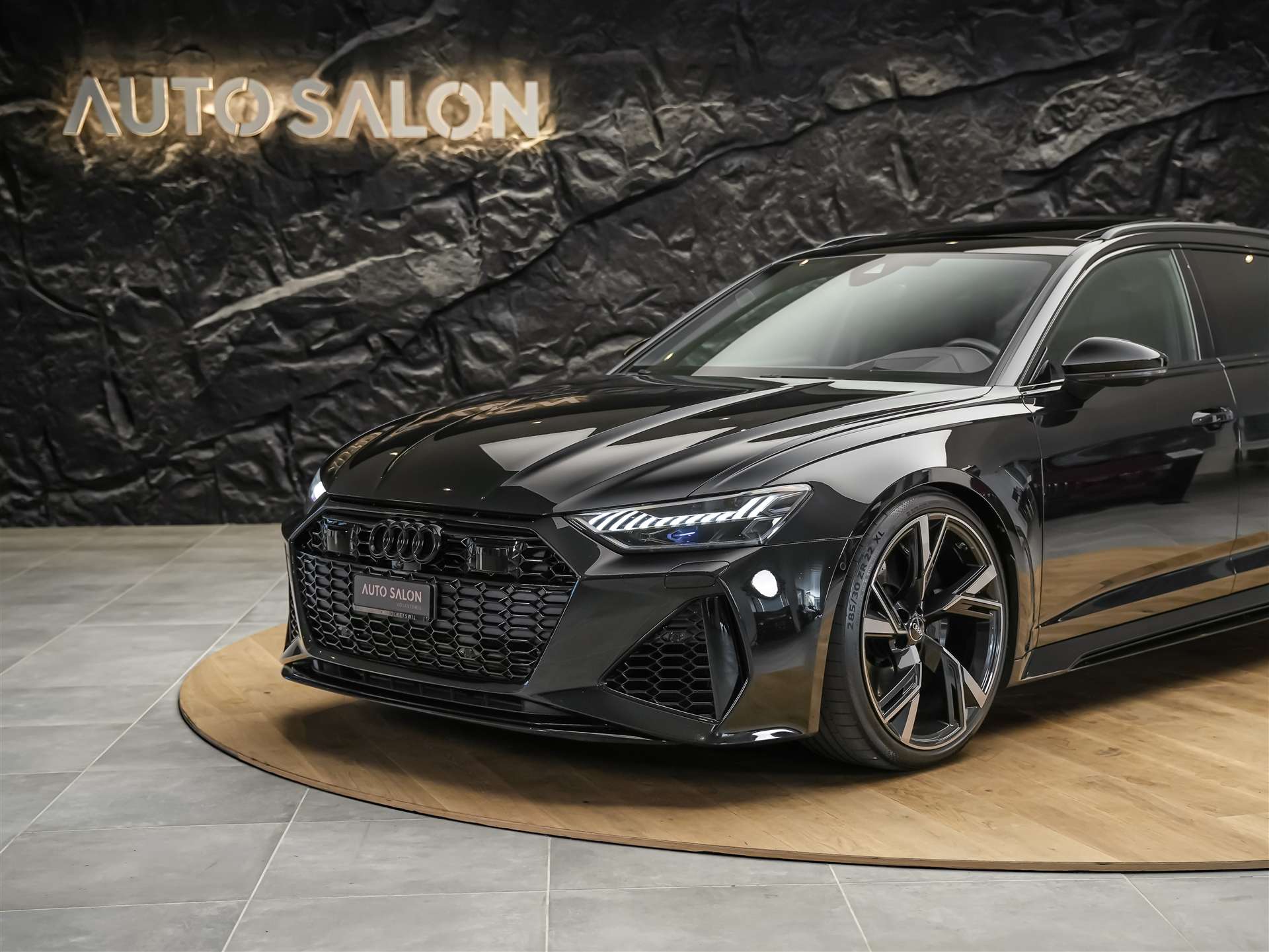 AUDI RS6 Avant 4.0 TFSI V8 quattro *CH-Auto*Panorama*Sitzlüftung*Head-Up*-image-16
