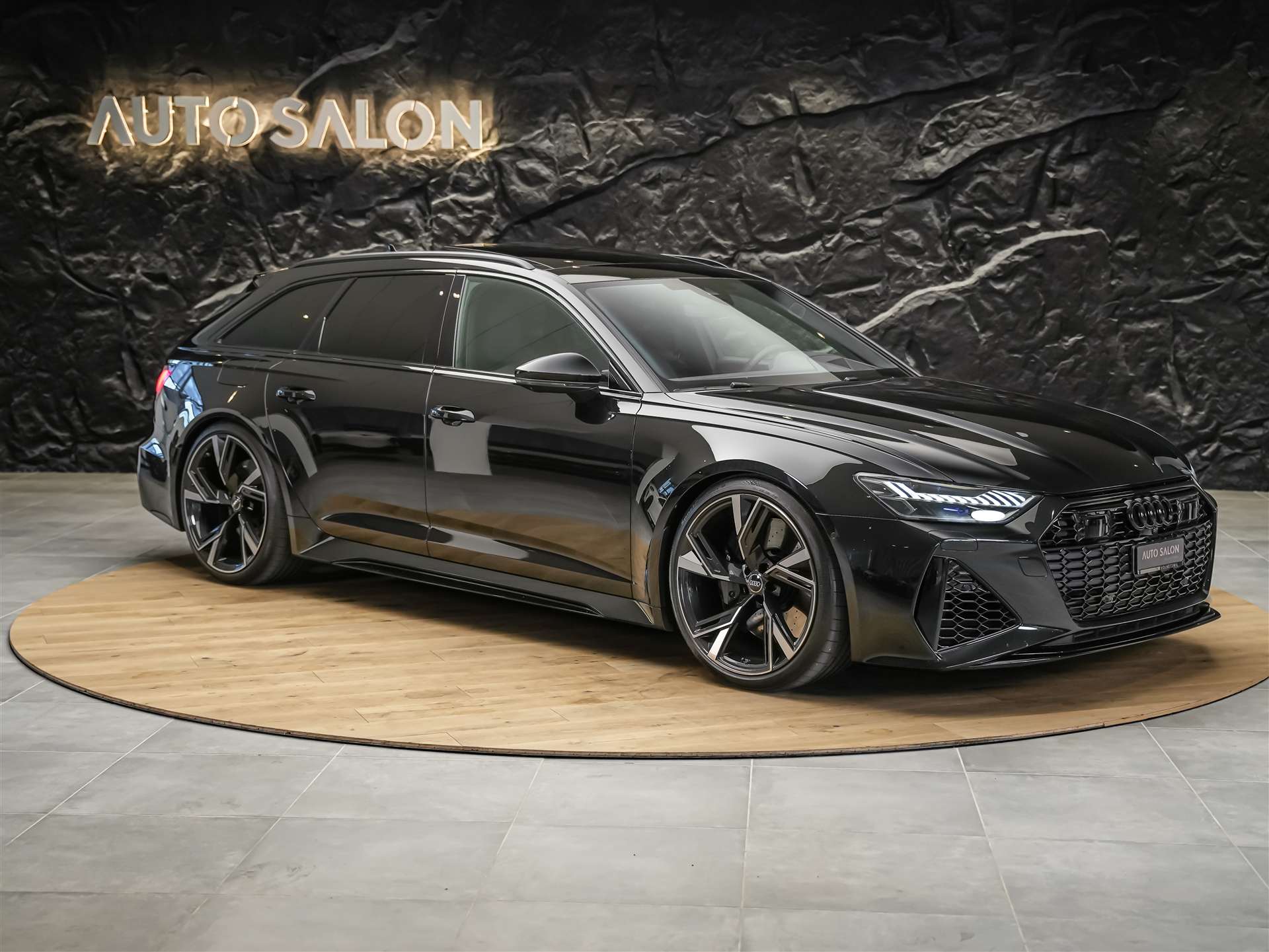 AUDI RS6 Avant 4.0 TFSI V8 quattro *CH-Auto*Panorama*Sitzlüftung*Head-Up*-image-5