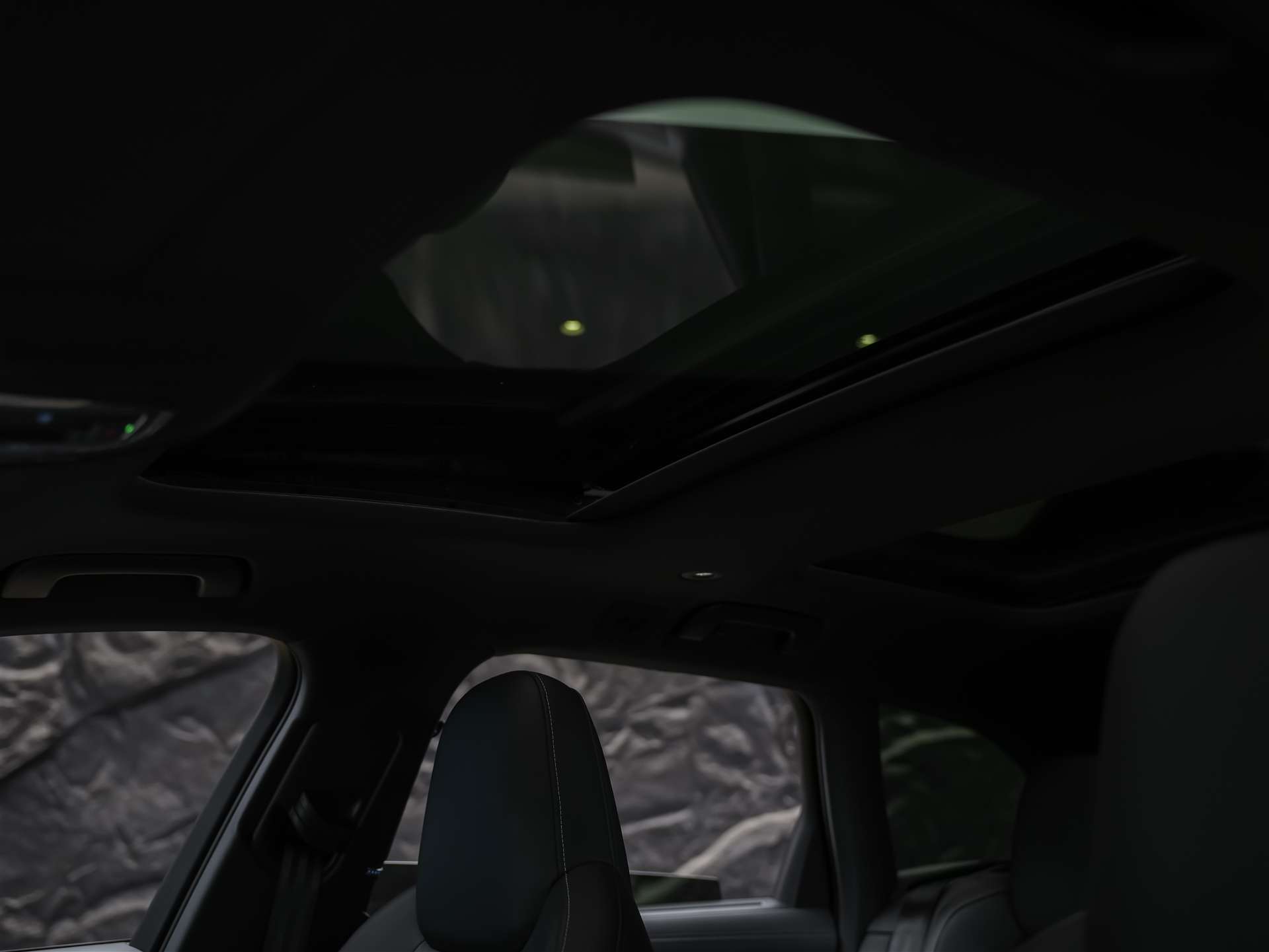 AUDI RS6 Avant 4.0 TFSI V8 quattro *CH-Auto*Panorama*Sitzlüftung*Head-Up*-image-11