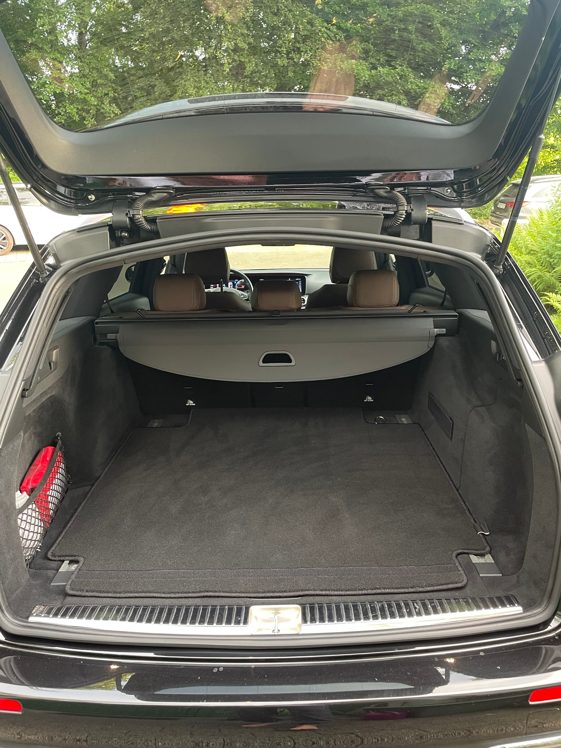 MERCEDES-BENZ E 220 Avantgarde 4-Matic-image-12