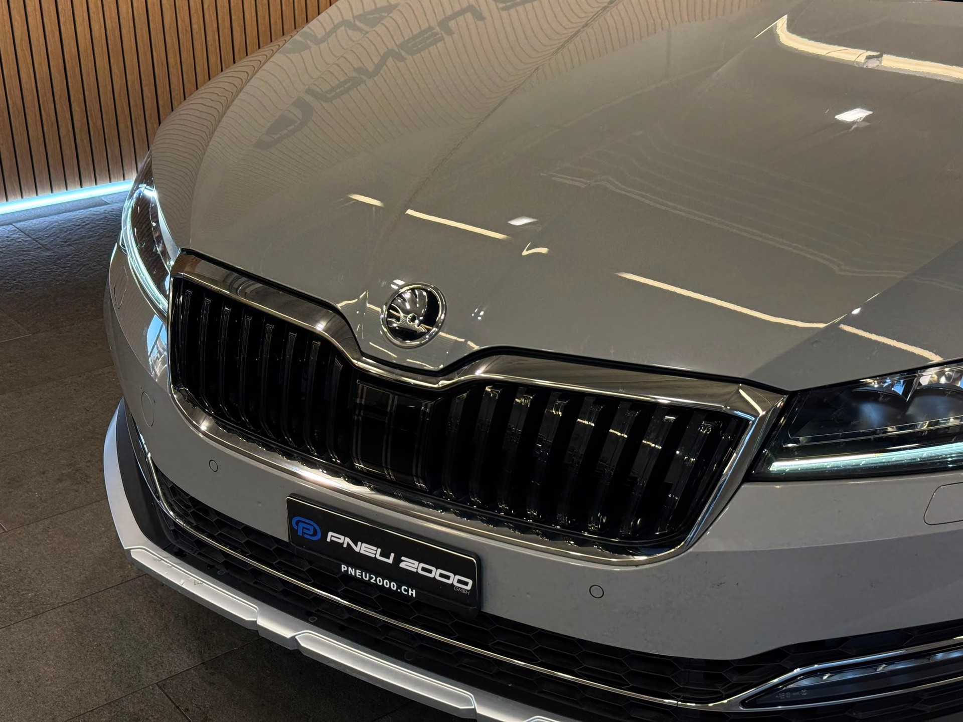 SKODA Superb Kombi Scout 4x4-image-3