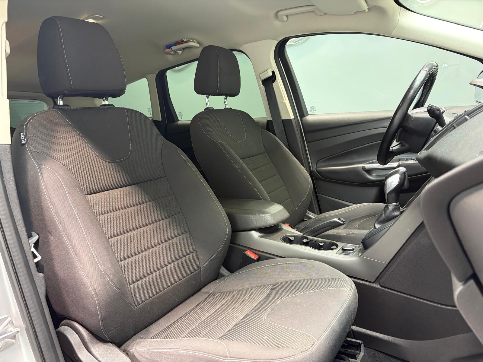 FORD Kuga 2.0 TDCi Titanium 4WD PowerShift - Attelage-image-11