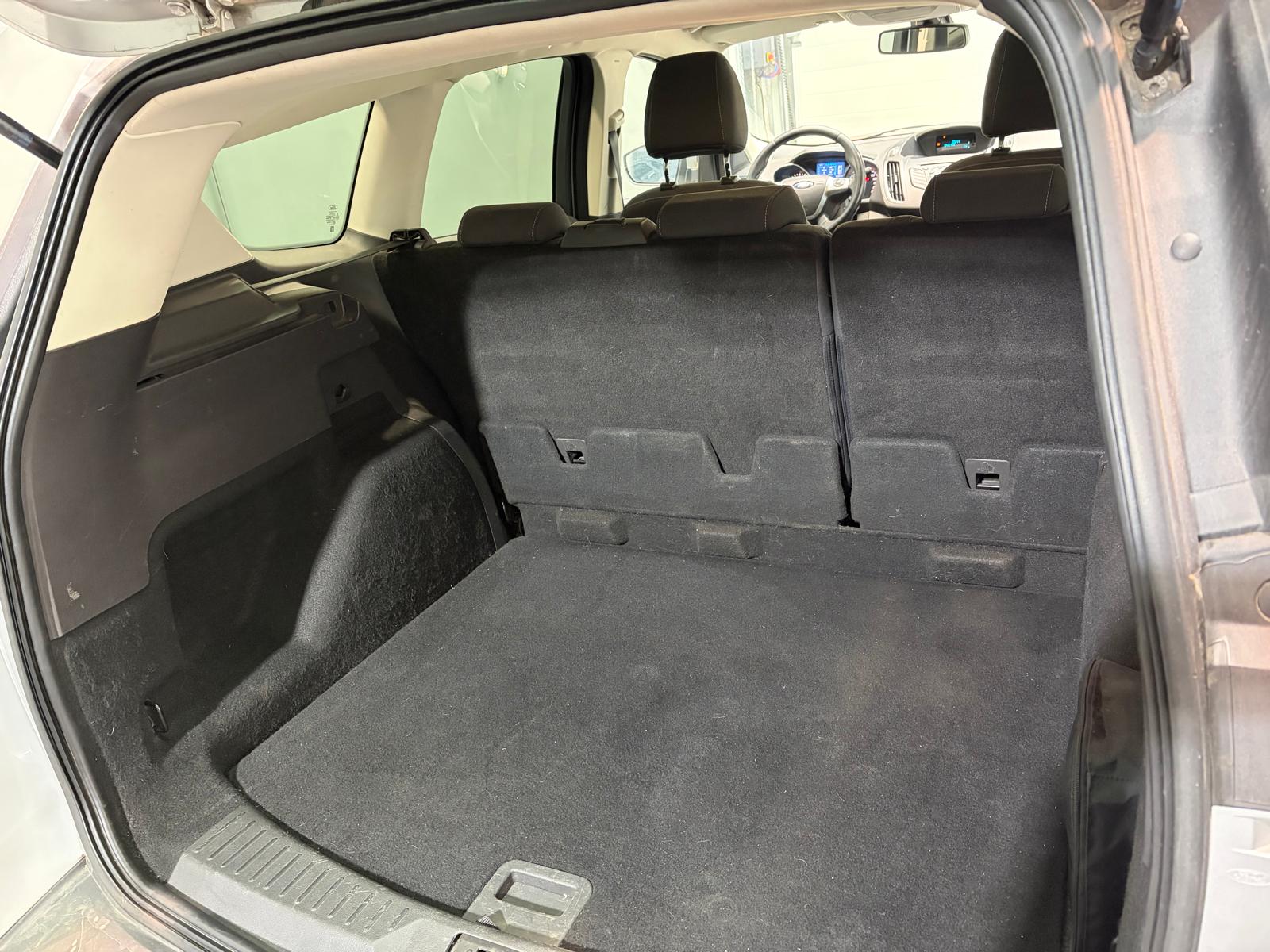 FORD Kuga 2.0 TDCi Titanium 4WD PowerShift - Attelage-image-22