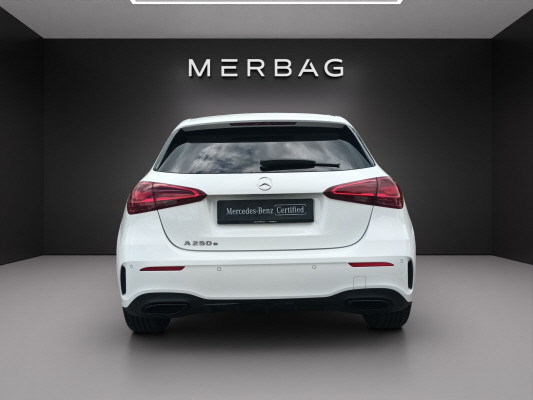 MERCEDES-BENZ A 250 e EQ Star 8G-DCT-image-3