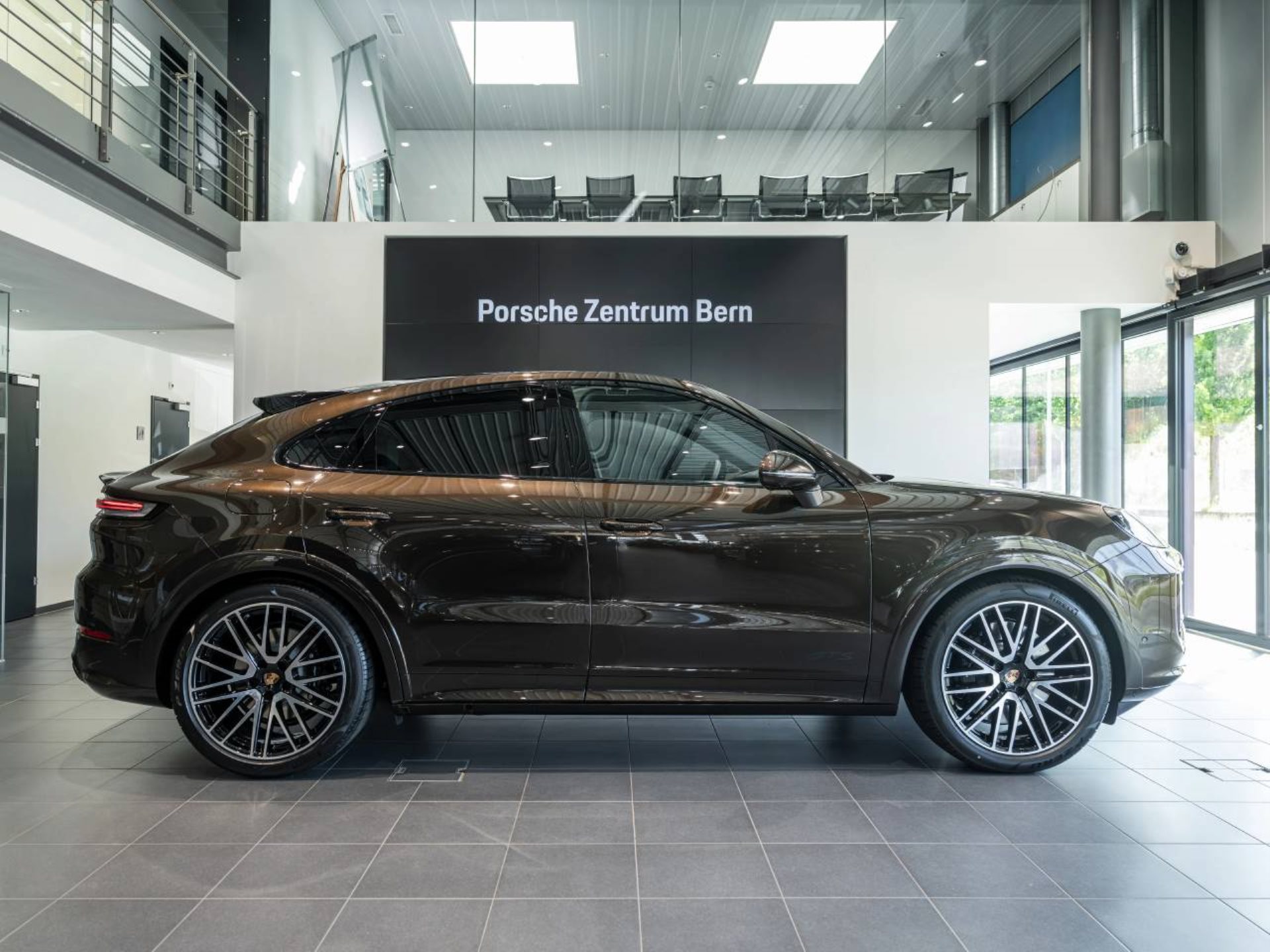 PORSCHE Cayenne GTS Coupé-image-1
