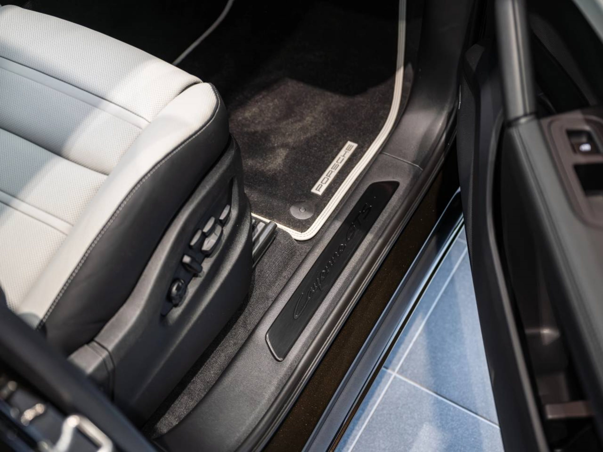 PORSCHE Cayenne GTS Coupé-image-22