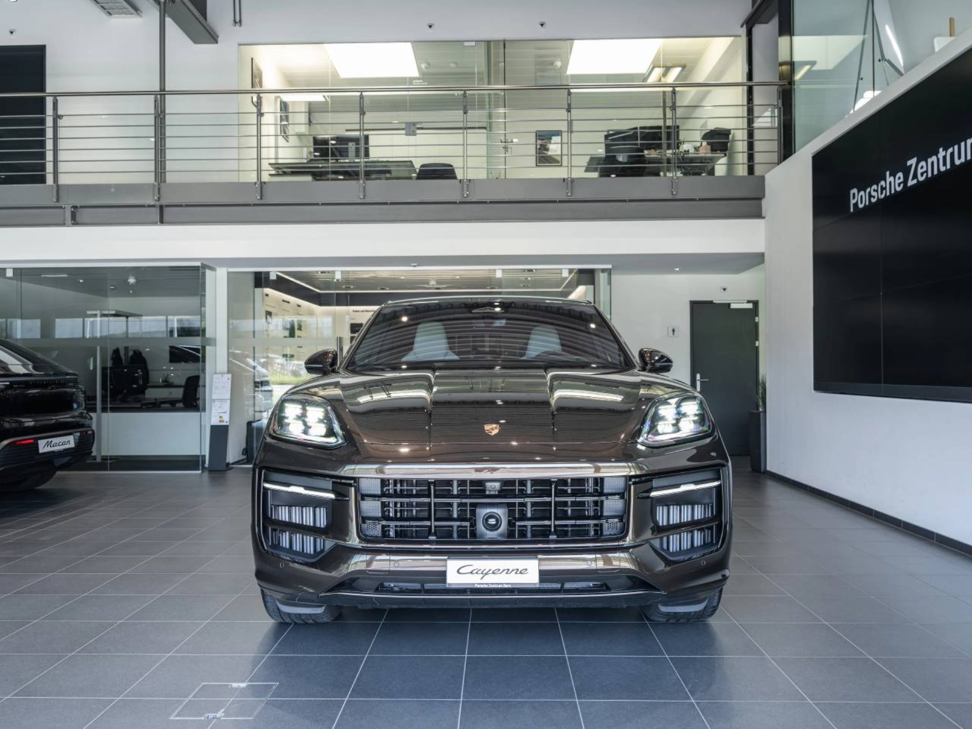 PORSCHE Cayenne GTS Coupé-image-8