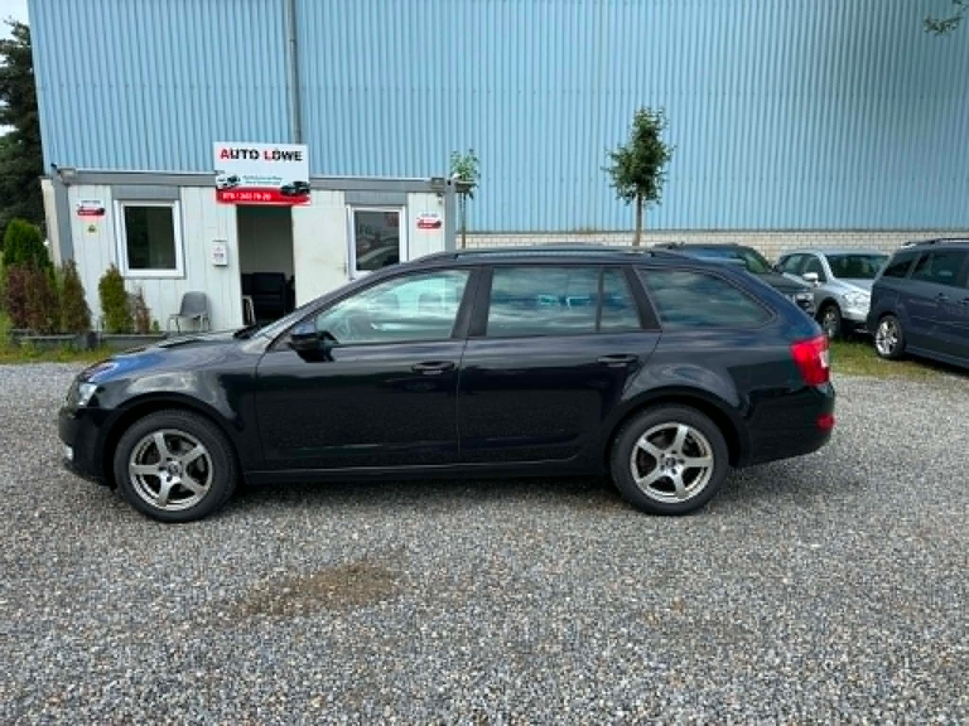 SKODA Octavia Combi 2.0 TDI 4x4-image-4