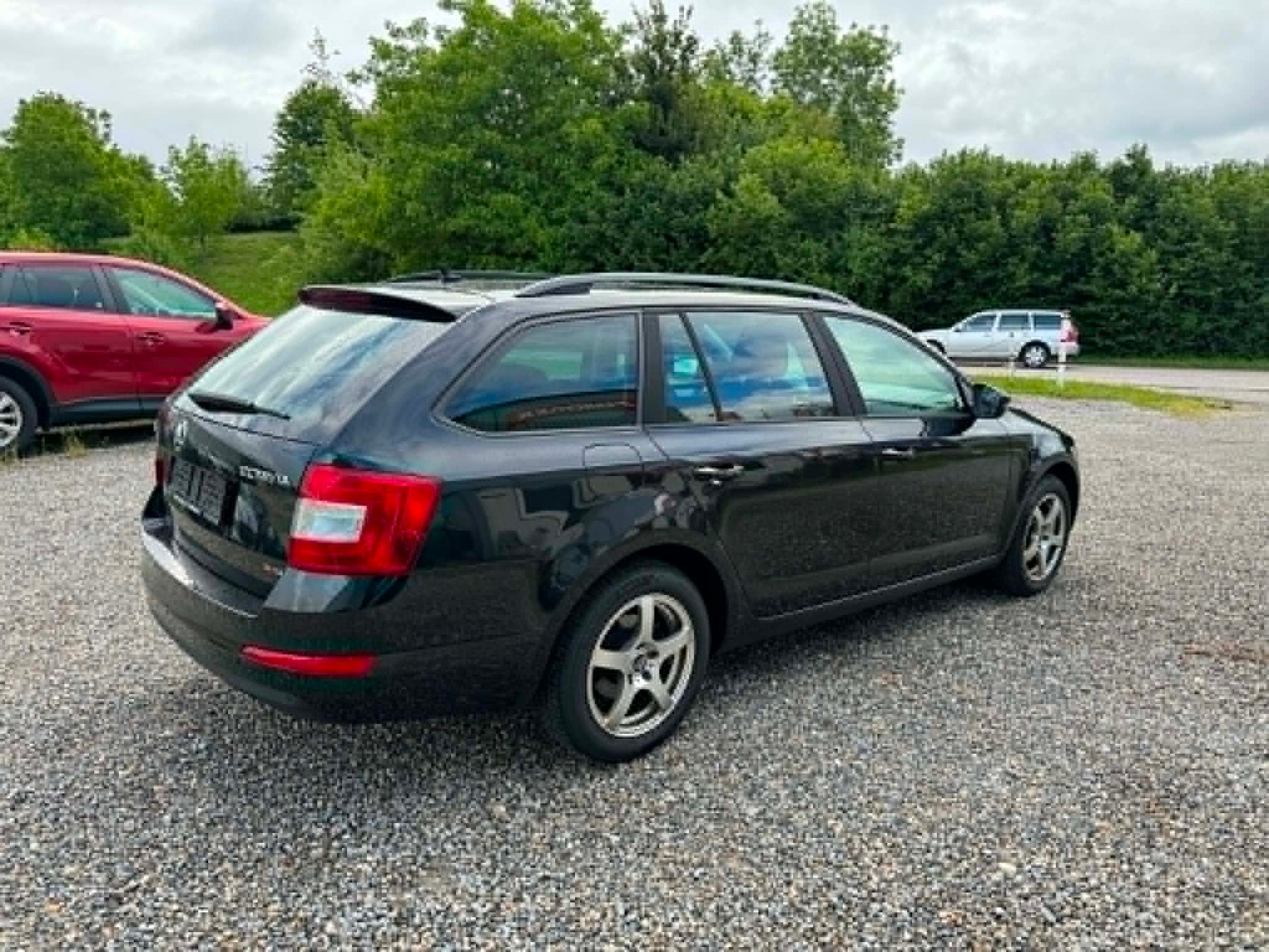 SKODA Octavia Combi 2.0 TDI 4x4-image-7