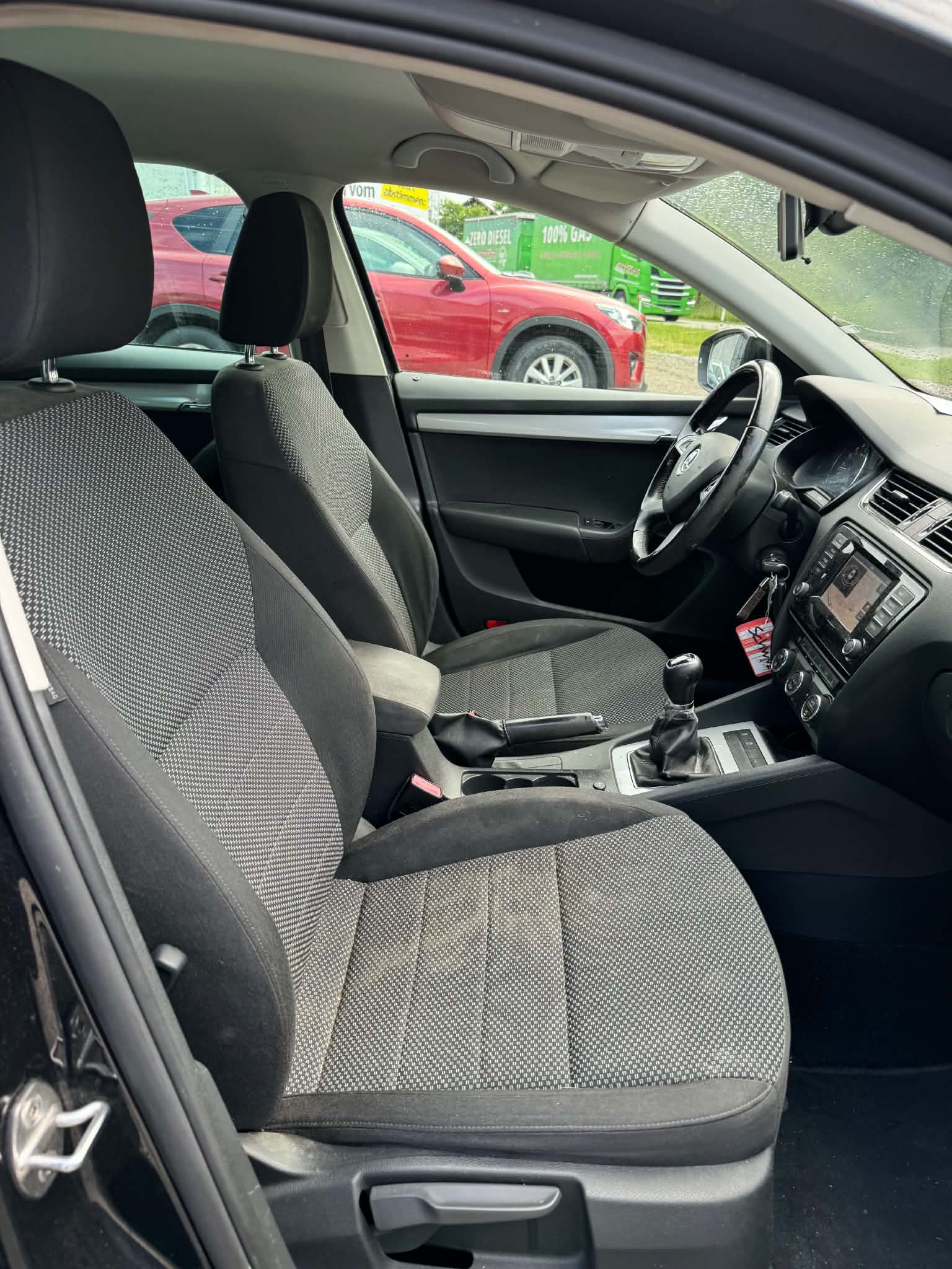 SKODA Octavia Combi 2.0 TDI 4x4-image-3