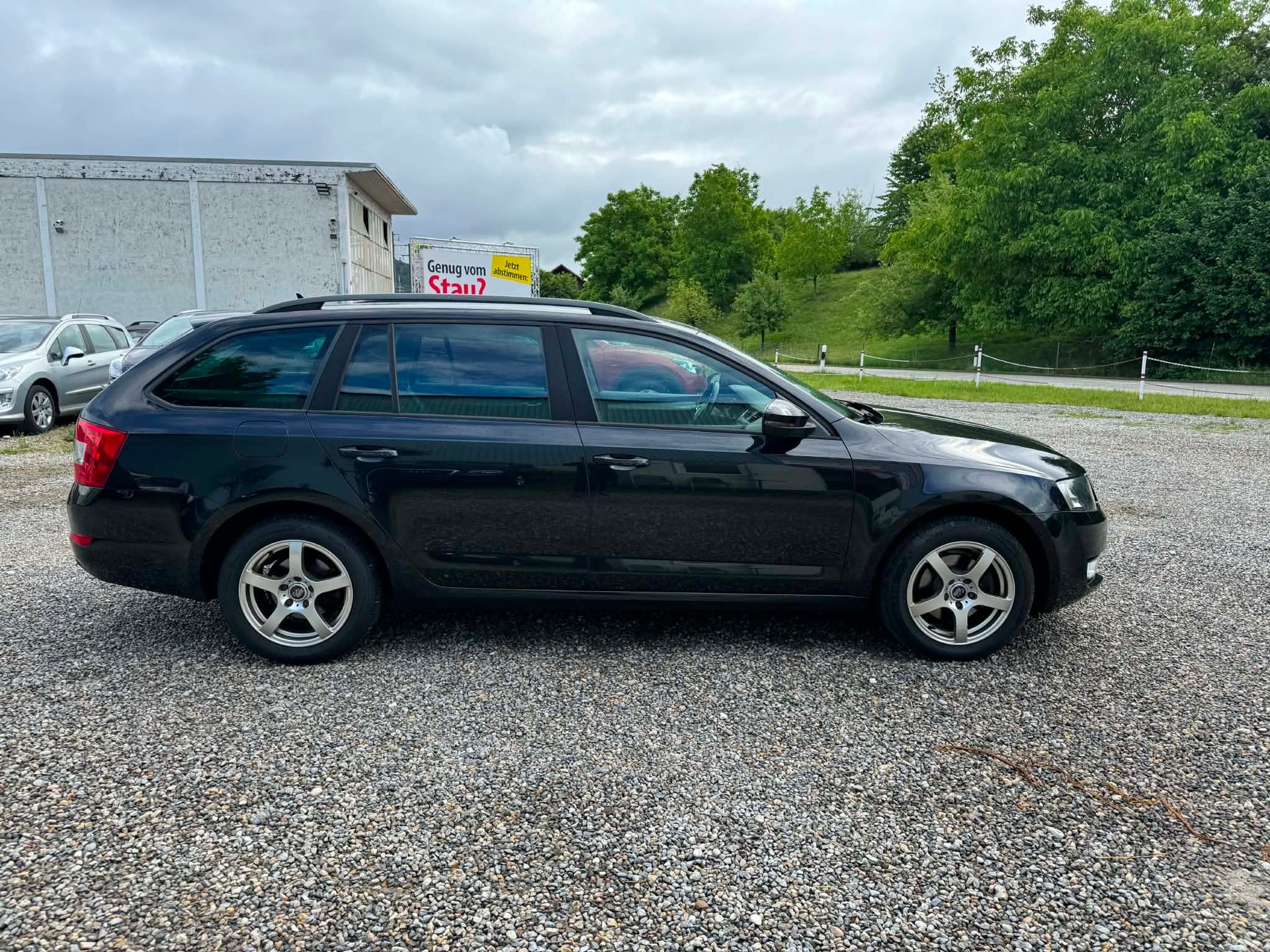 SKODA Octavia Combi 2.0 TDI 4x4-image-5