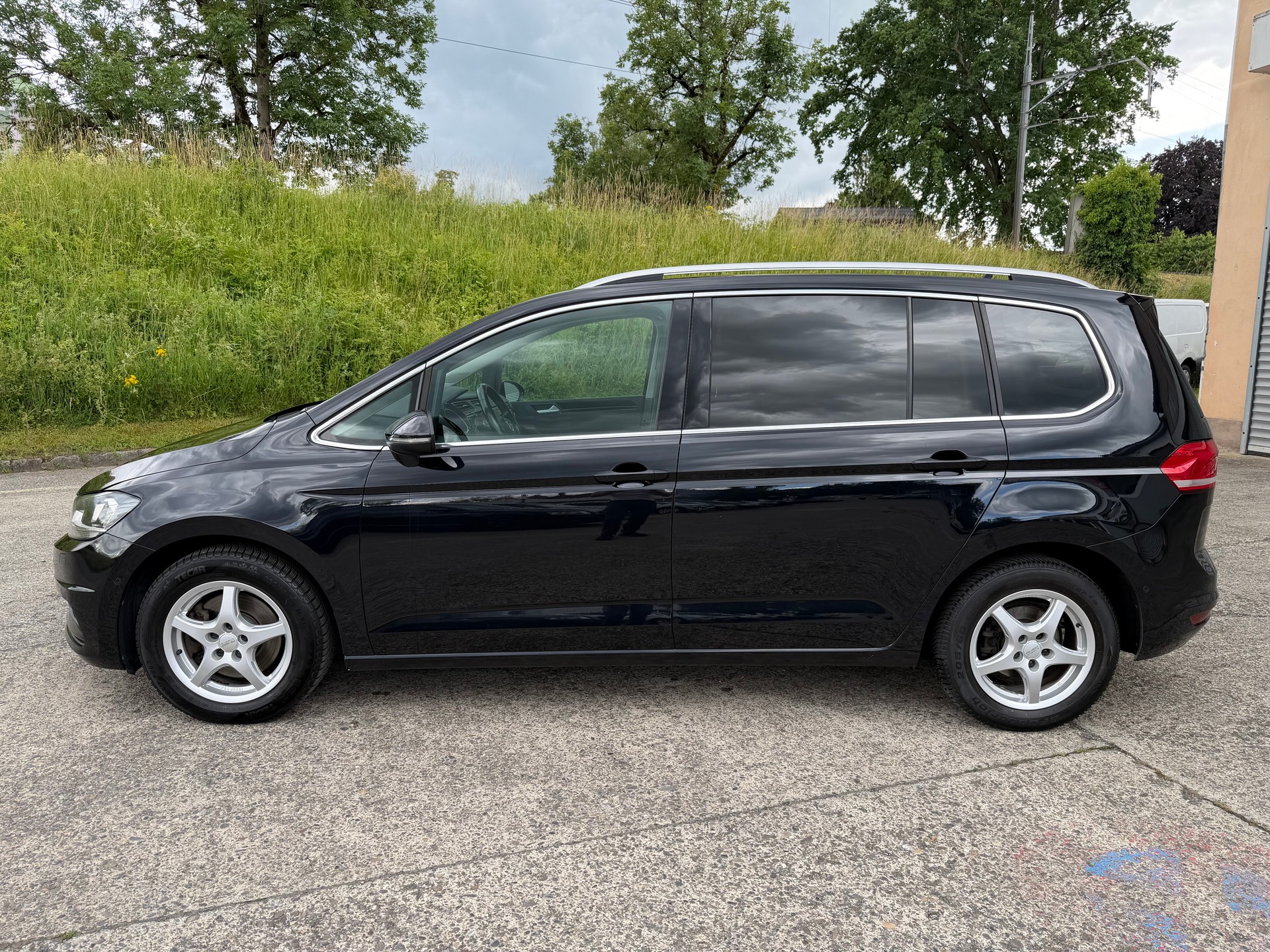 VW Touran 1.5 TSI EVO Comfortline-image-1