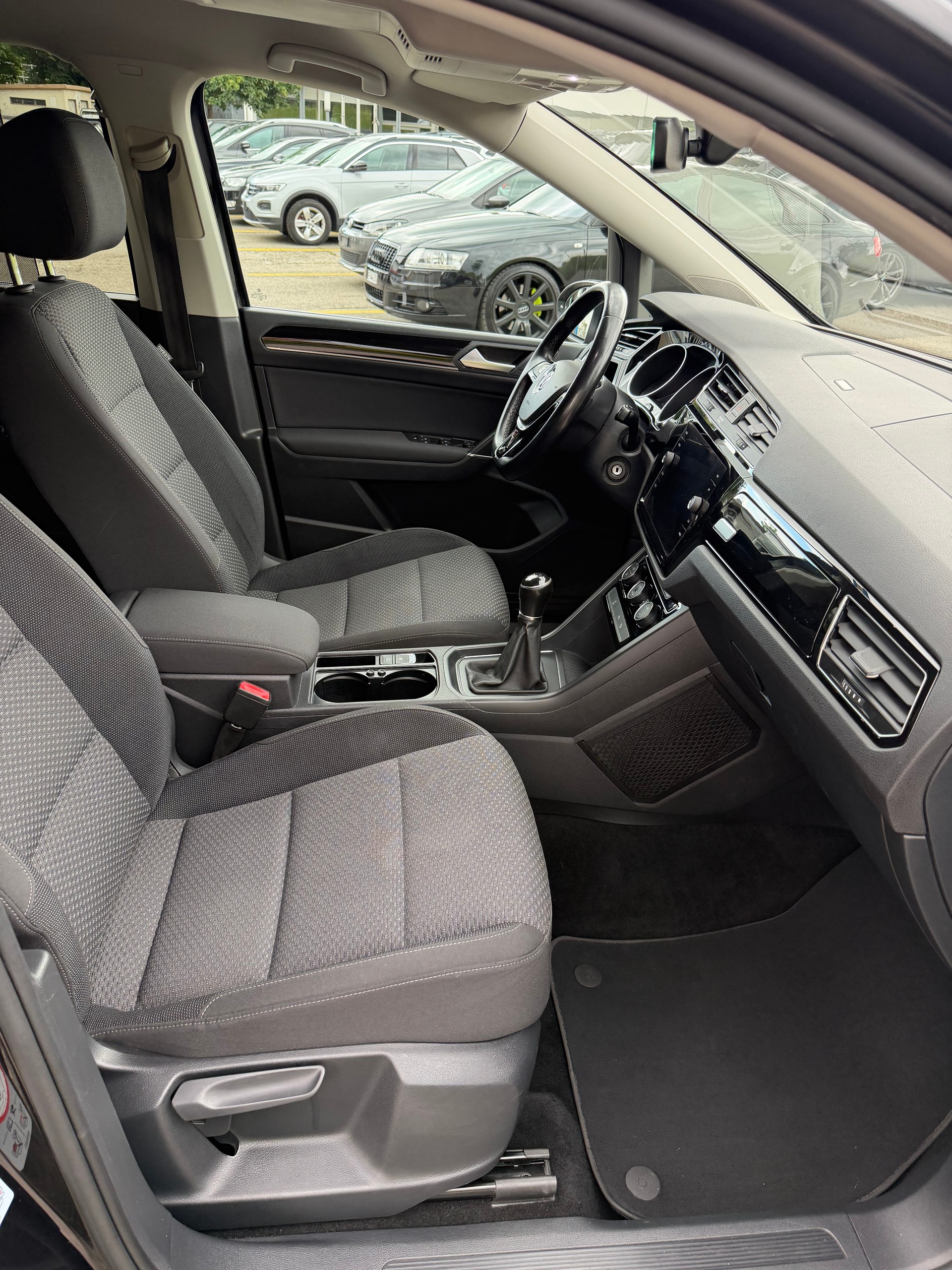 VW Touran 1.5 TSI EVO Comfortline-image-15