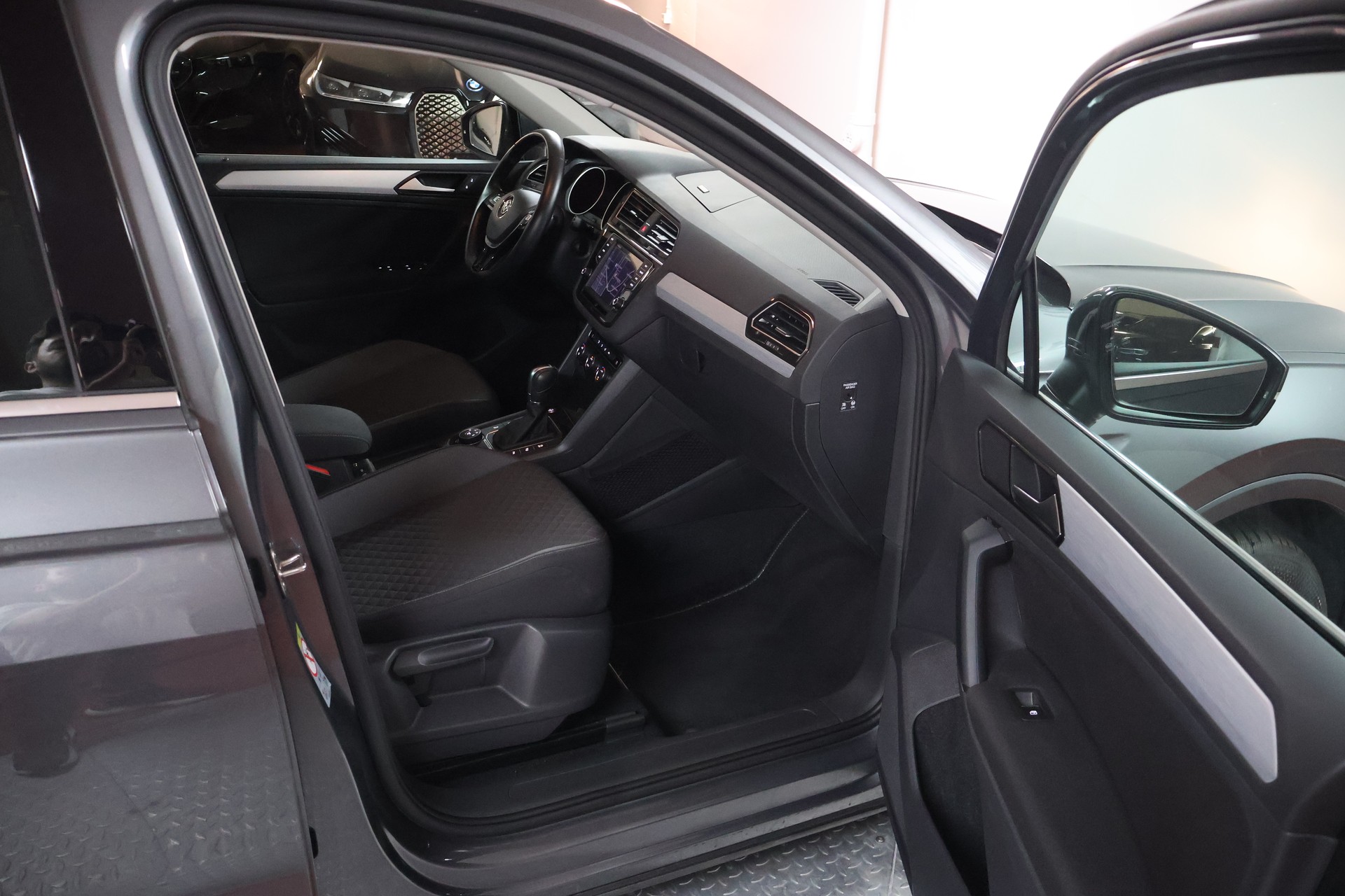 VW Tiguan 2.0 TDI SCR Comfortline 4Motion DSG-image-12
